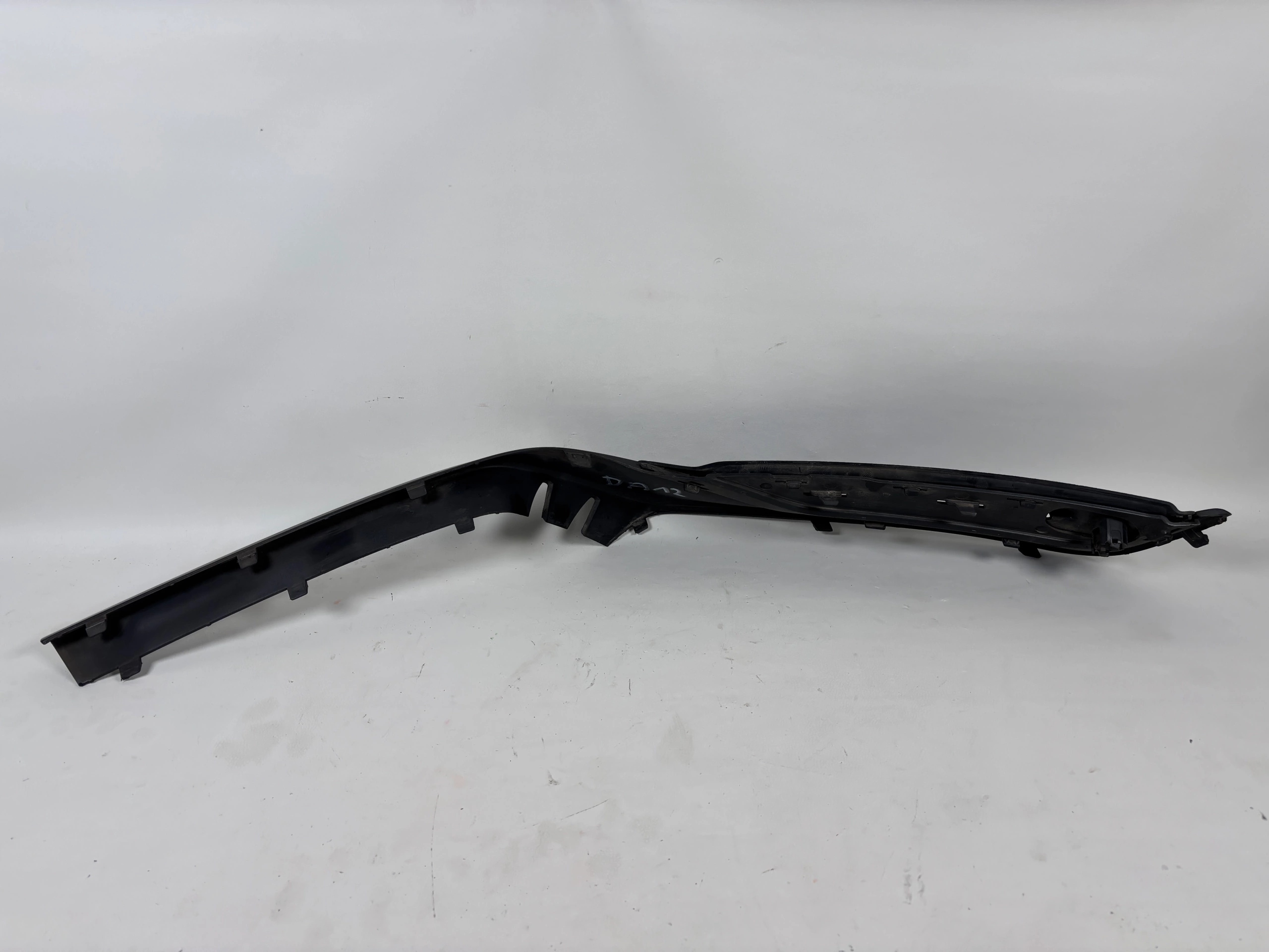 Volvo S60 grid accessories of a bumper right 31353655