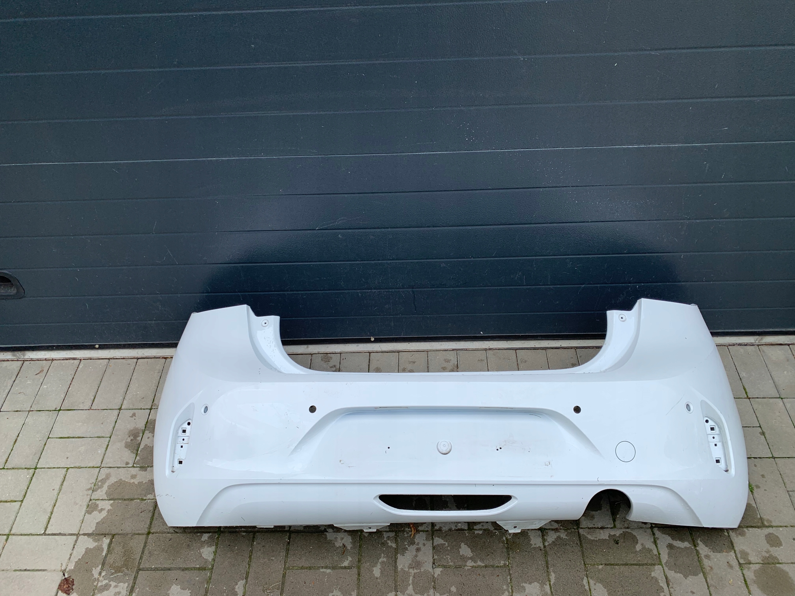 Opel Corsa F zderzak tył bez PDC
