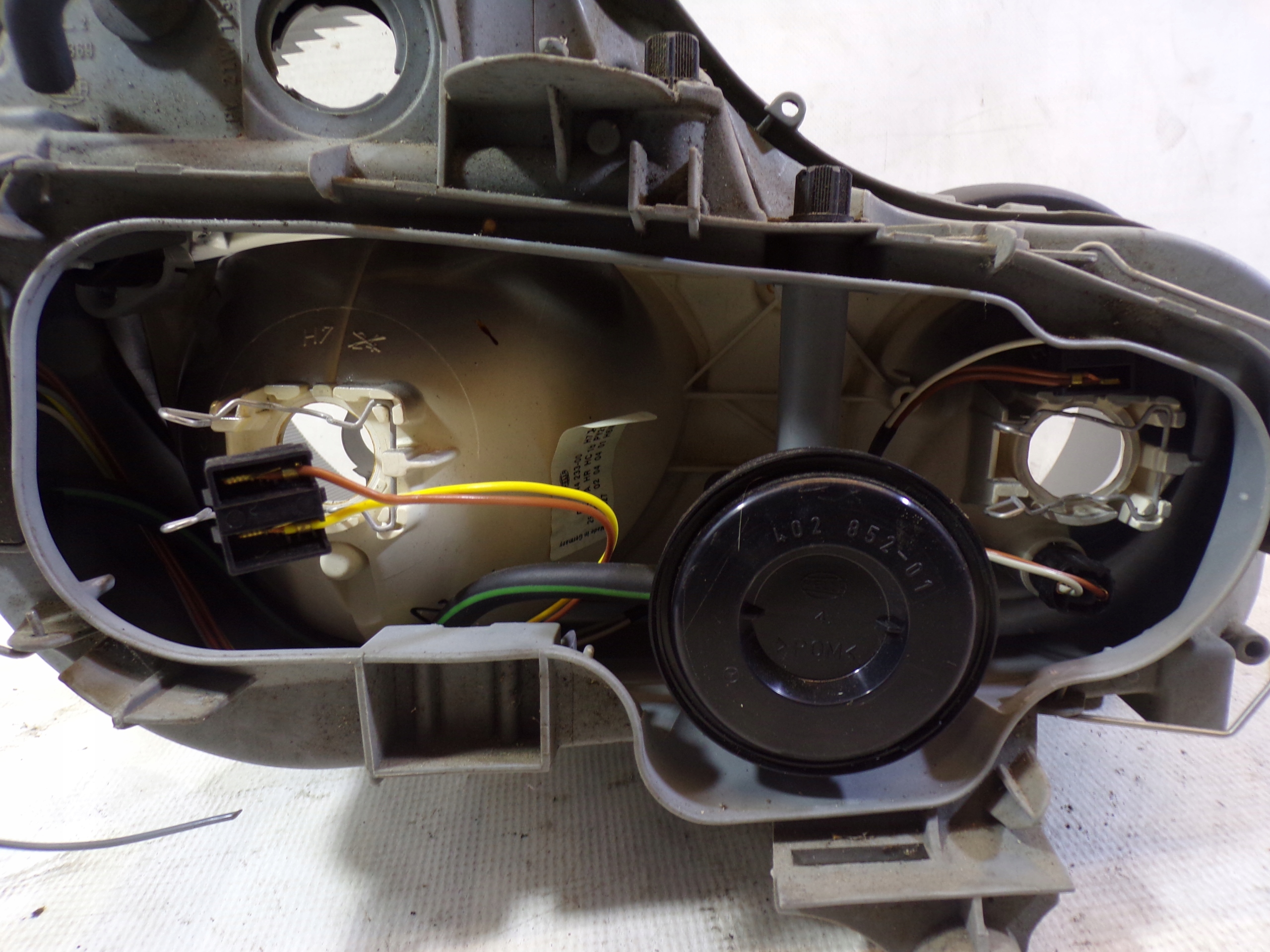 light front front left MERCEDES W210