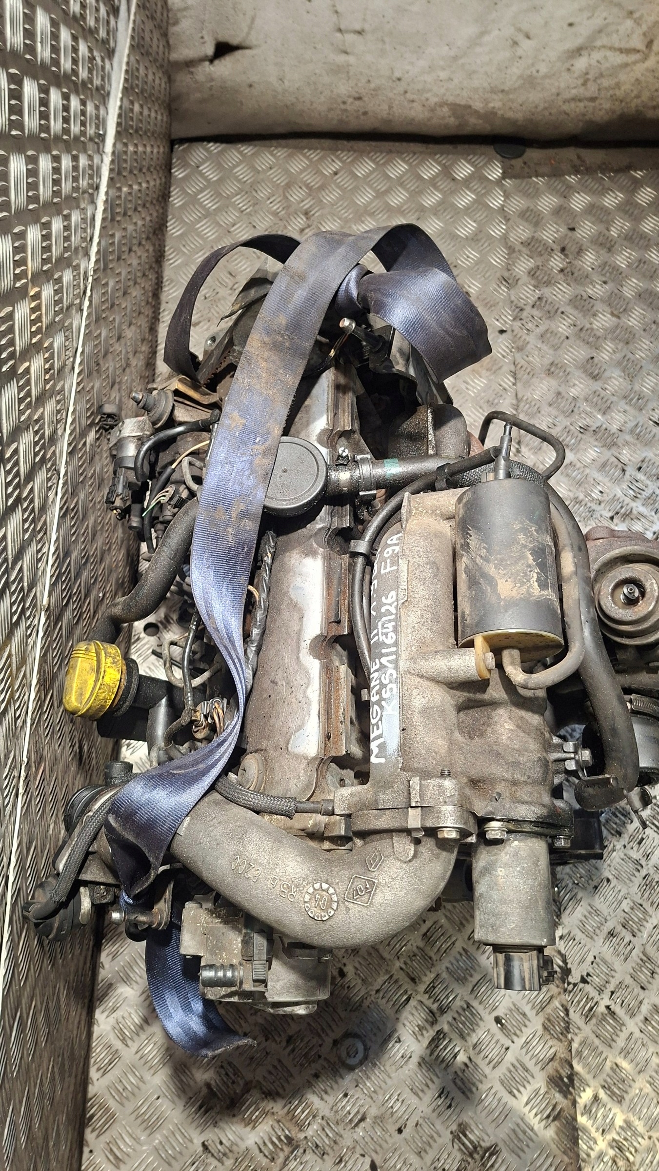 engine pillar Z UKLADEM PALIWOWYM RENAULT MEGANE II 1.9DCI