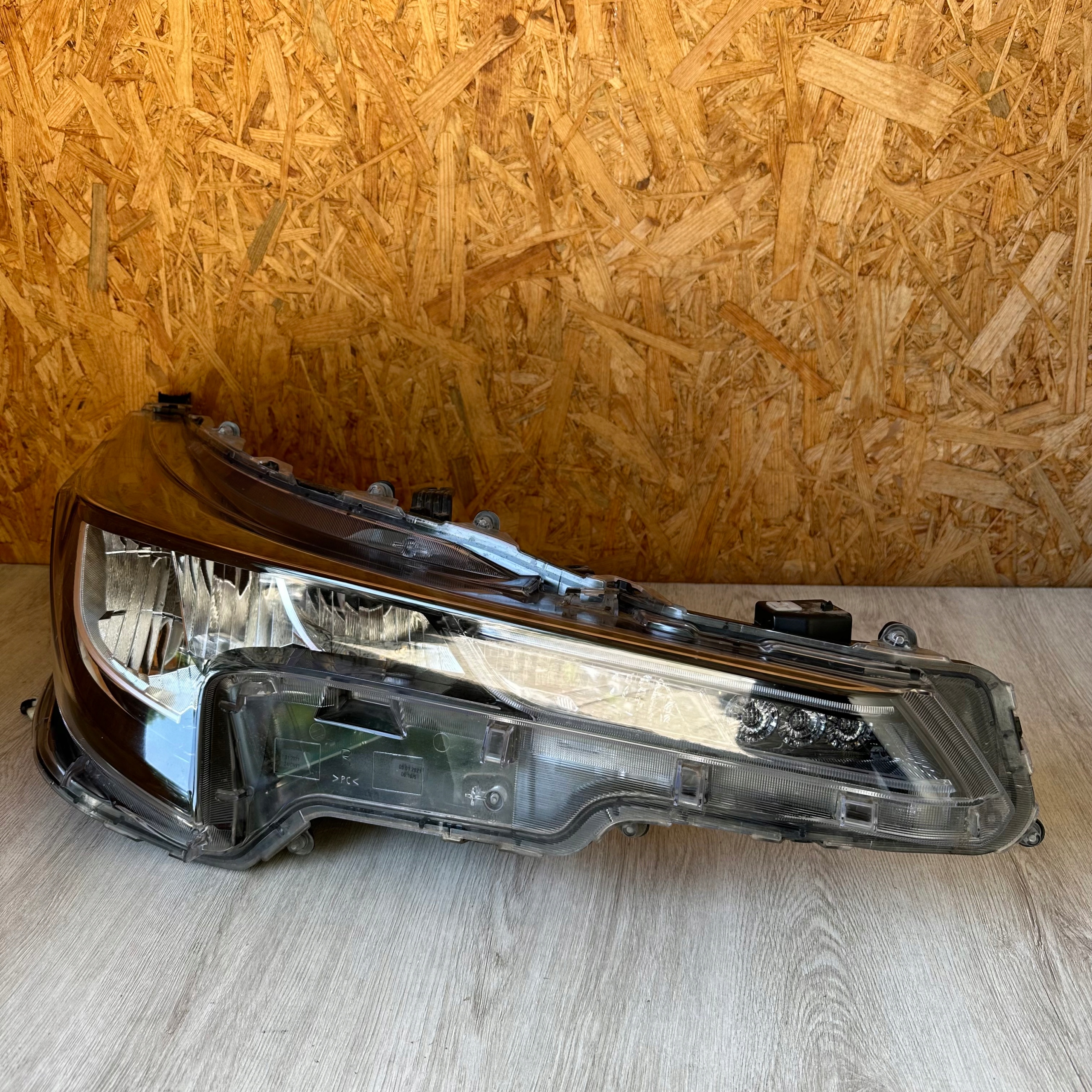 light front right TOYOTA COROLLA E21 KOMBI