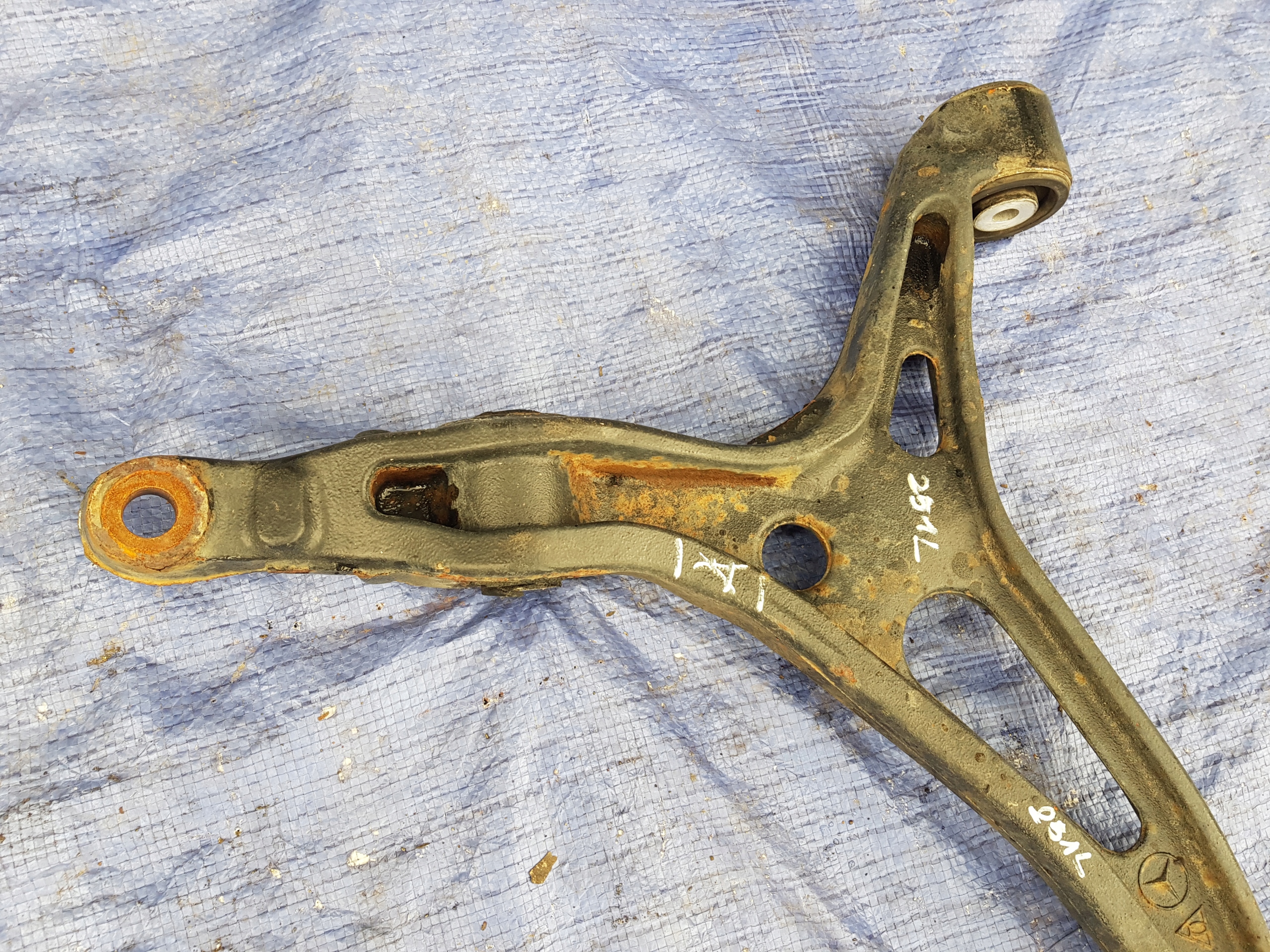 arm left lower front front MERCEDES W251