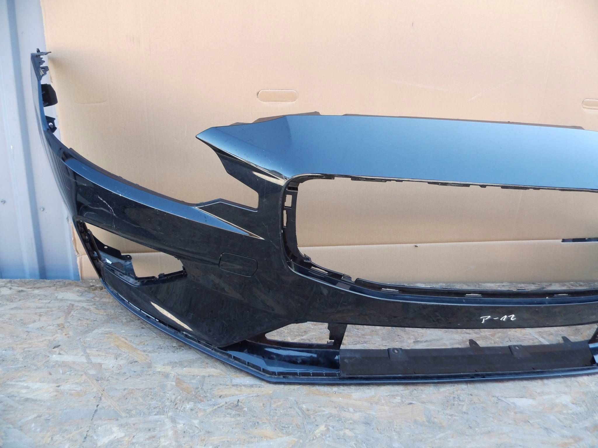 Volvo S60 V60 2018+ R-design bumper front front