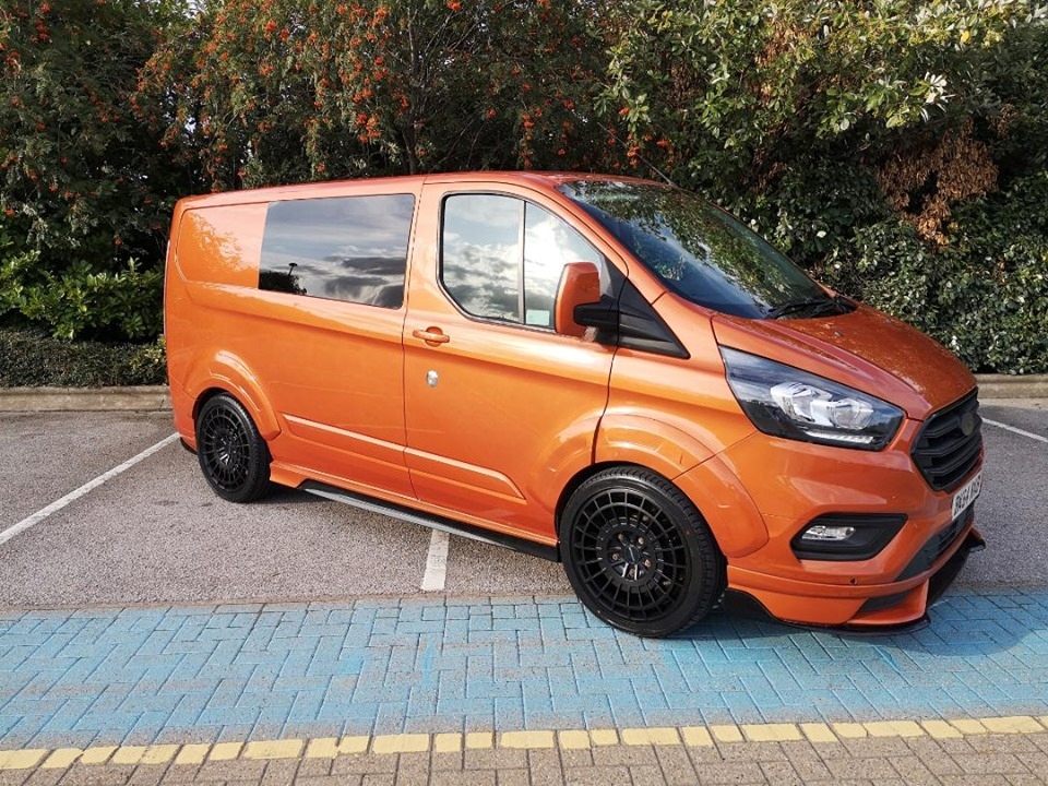 TRANSIT CUSTOM 2018 DOKŁADKA SPLITTER PLASTIK Producent części Inny