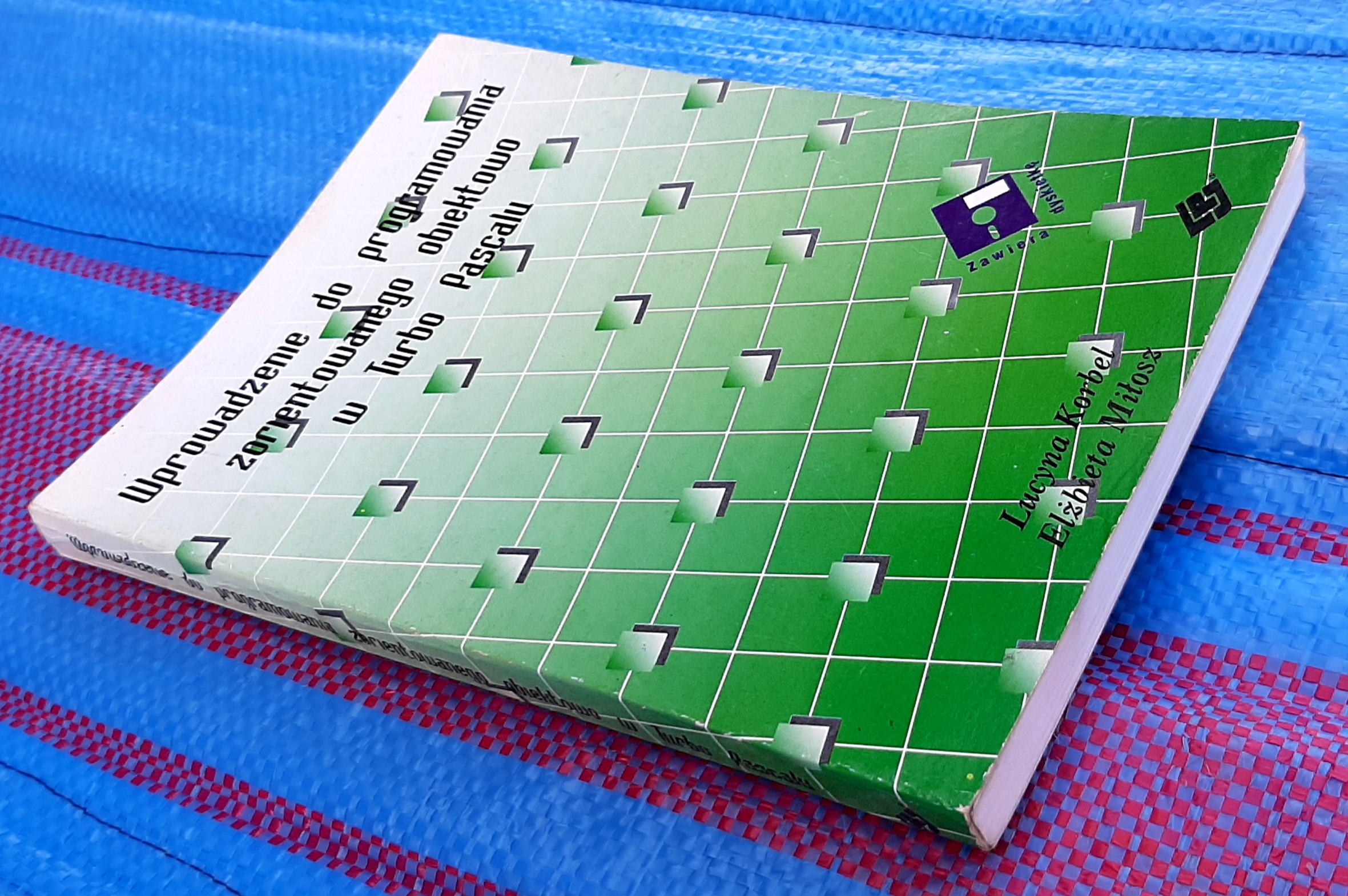 Wprowadzenie do programowania zorientowanego.. Autor Lucyna Korbel