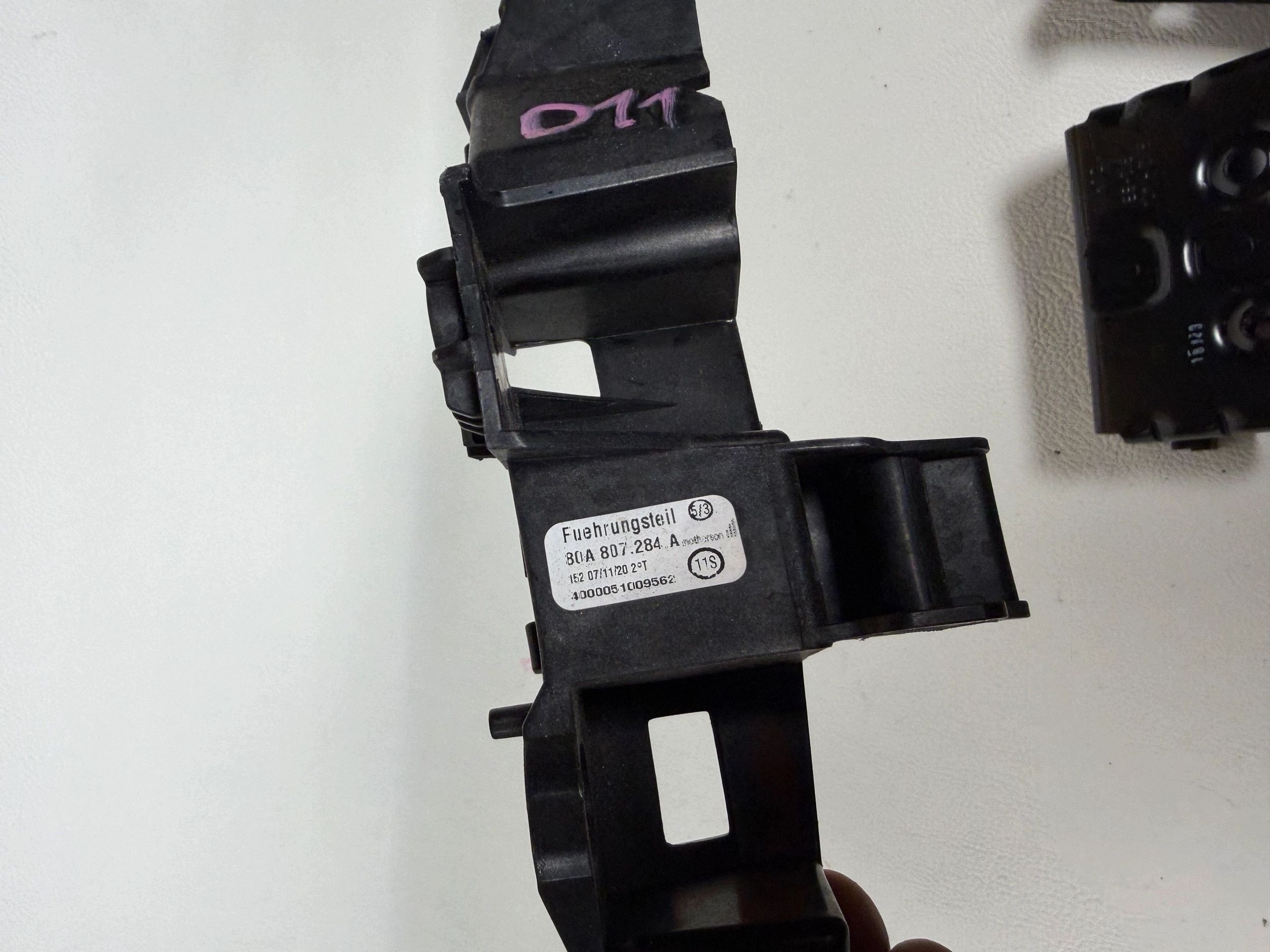 AUDI Q5 bumper bracket right front 80A807284A