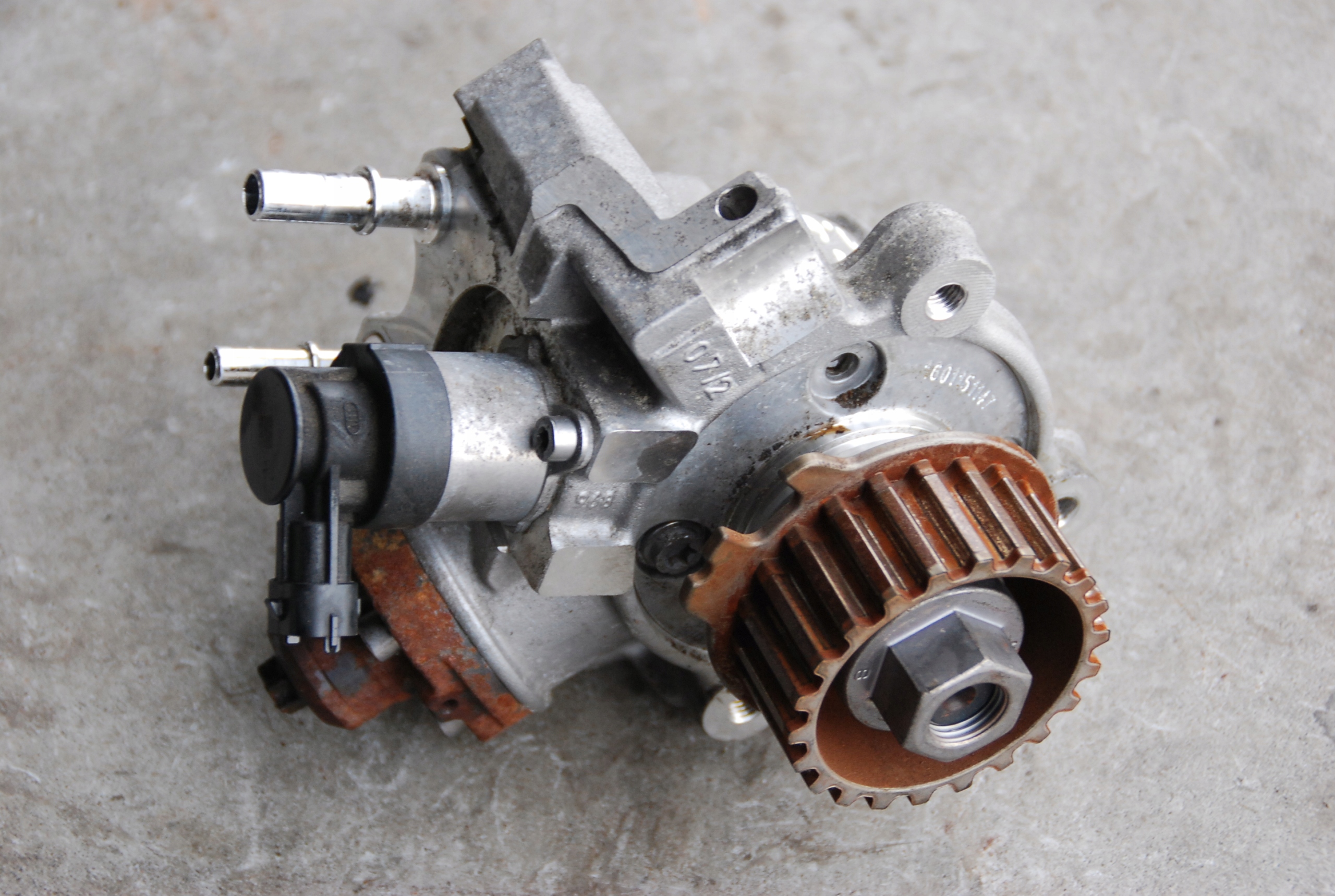 0445010739 - ПАЛИВНИЙ НАСОС PEUGEOT CITROEN 1.6 E-HDI