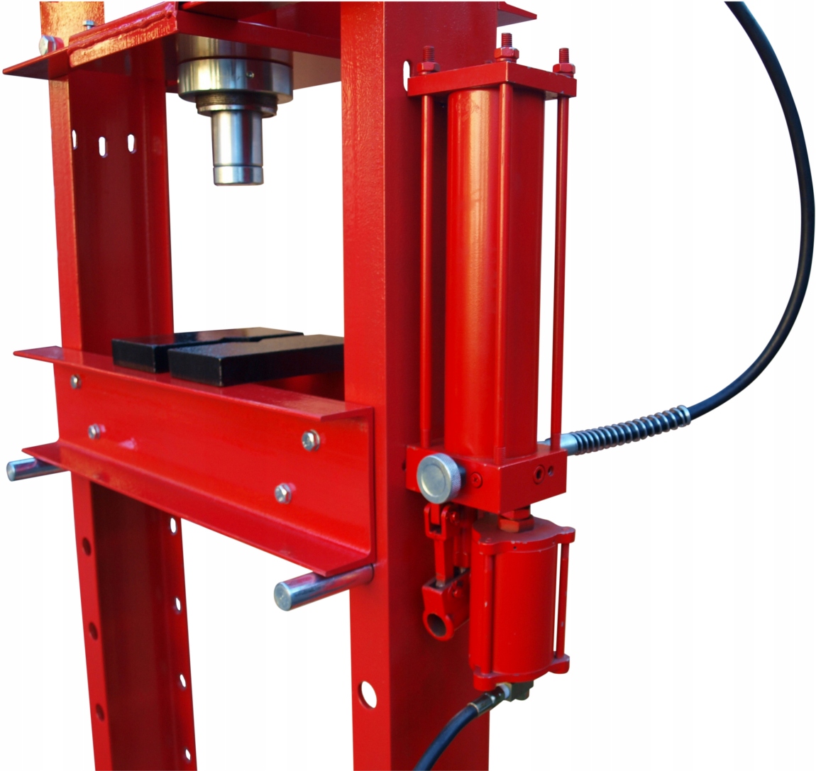 PRASA 30T HYDRAULICZNA HYDRAULICZNO - PNEUMATYCZNA Marka Carmax