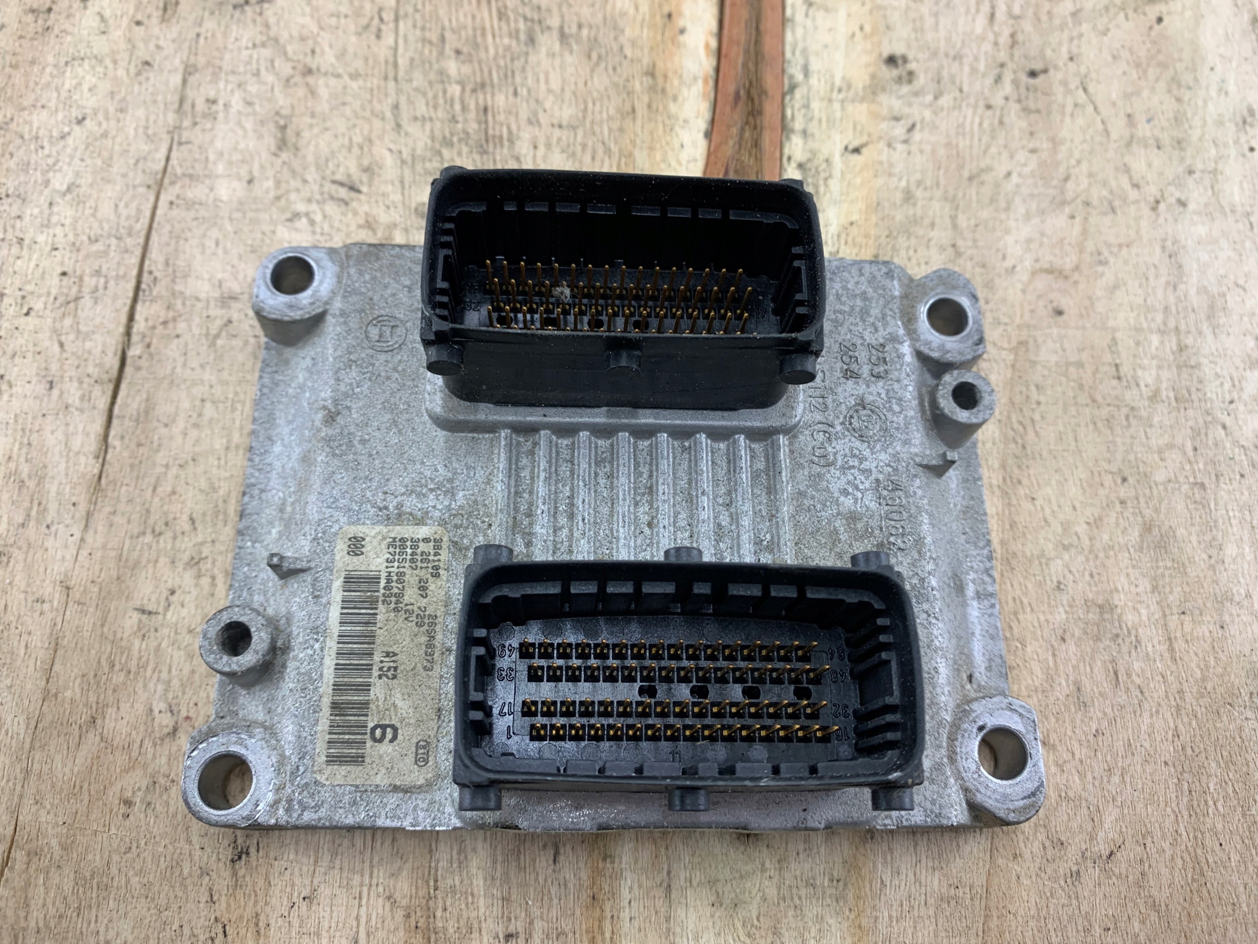 ALFA ROMEO 156 1.6 control unit of the engine 0261207729