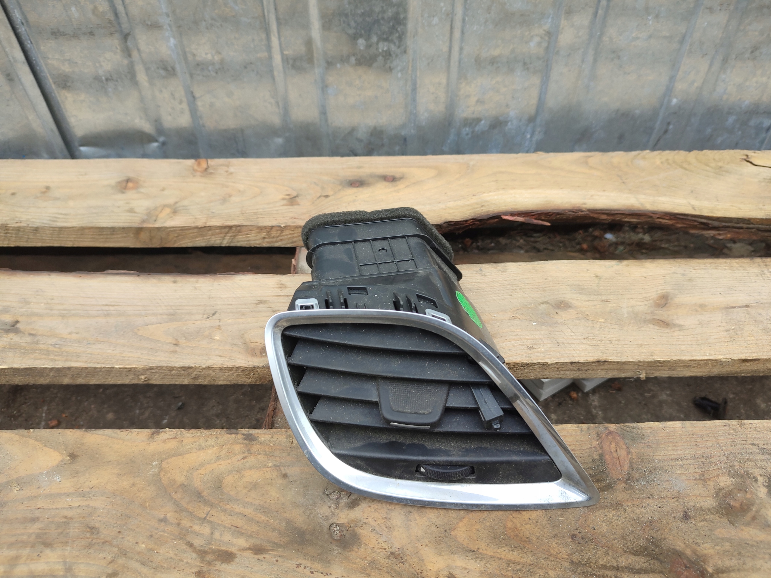 grid air conditioning devices left Opel Mokka 12-17r 95245316