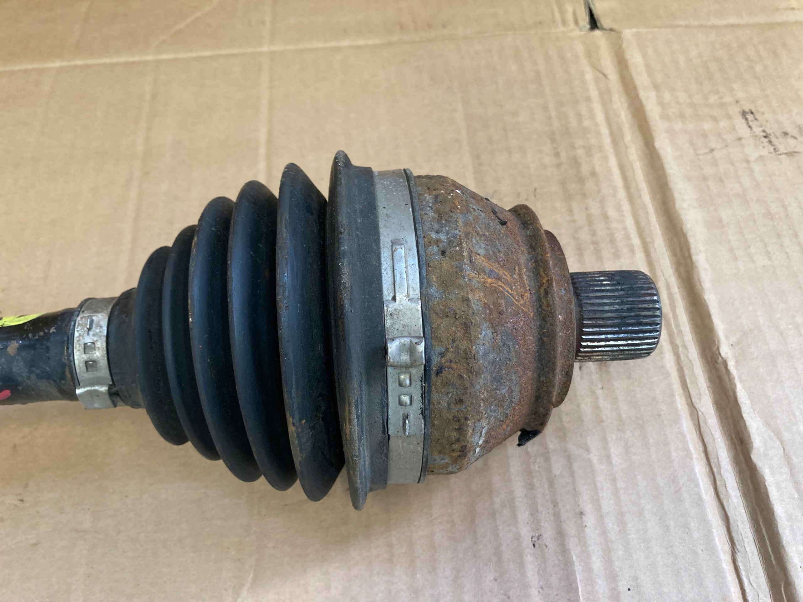 T4 TRANSPORTER 1.9TD semi-axis Napedowa right original