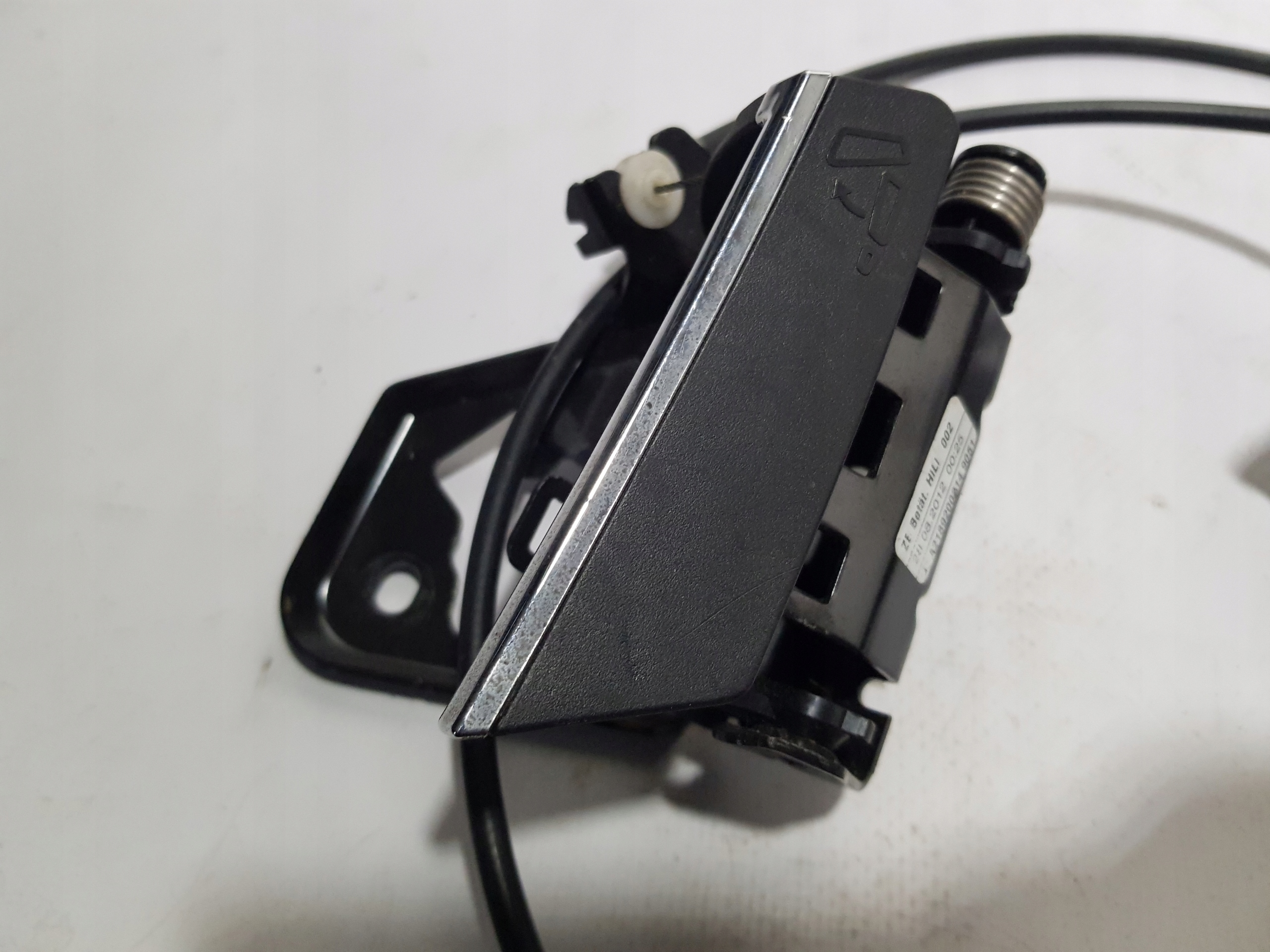 MERCEDES CLS W218 handle RYGIEL lock KANAPY left rear part