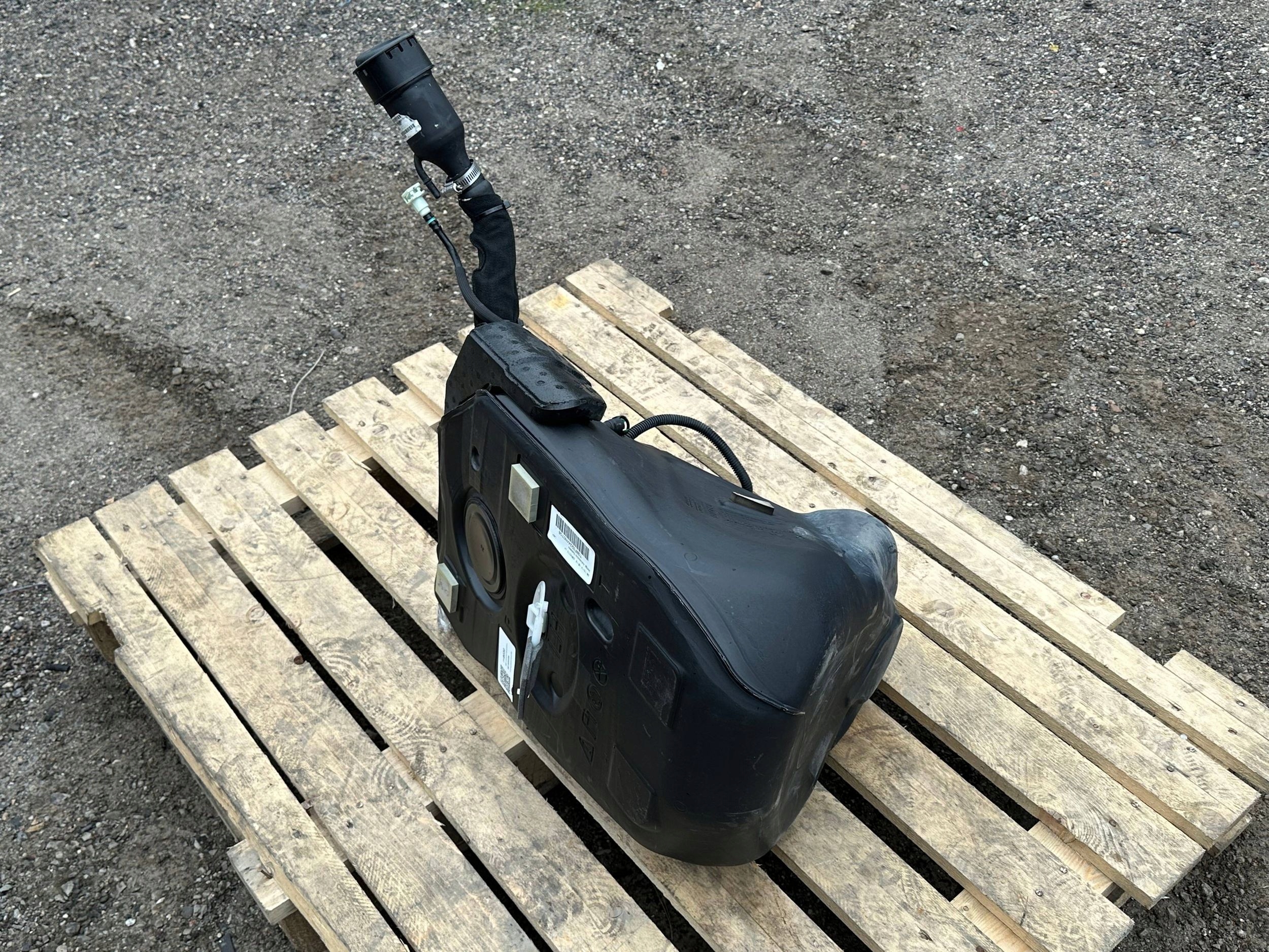 tank tank feed pump left Chevrolet Corvette C7 2014+