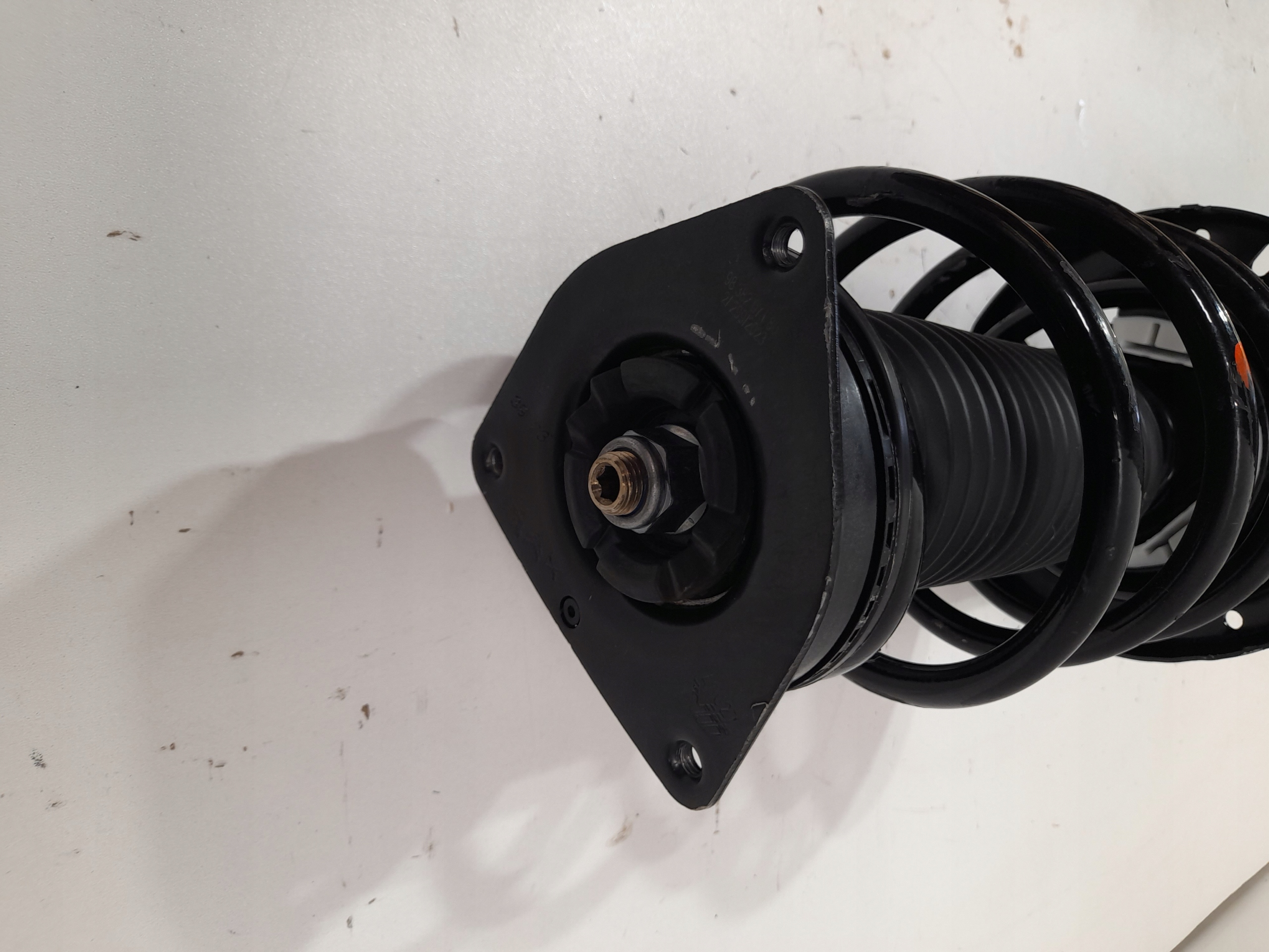 OPEL MOKKA B shock absorber front right