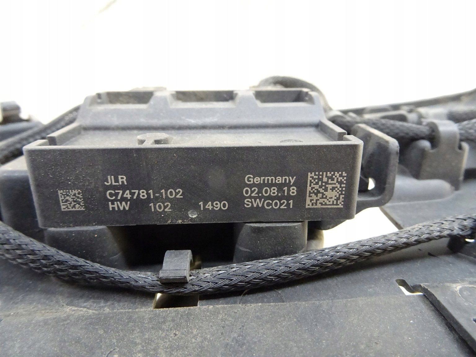 RANGE ROVER VELAR Support Support plaque Pare choc Gauche Arrière RADAR C74781-102