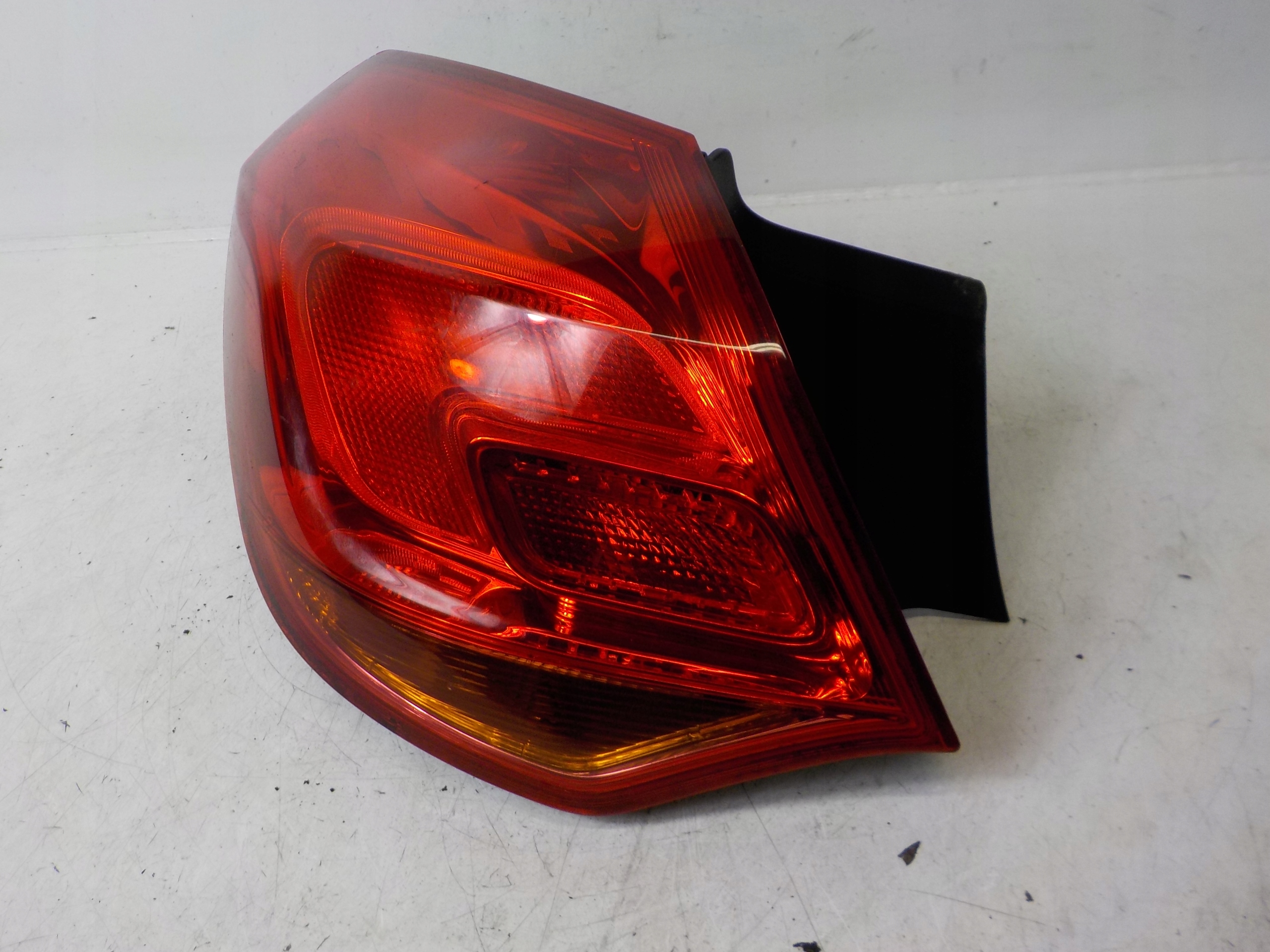 OPEL ASTRA J IV HB LAMPA LEWA TYLNA LEWY TYŁ