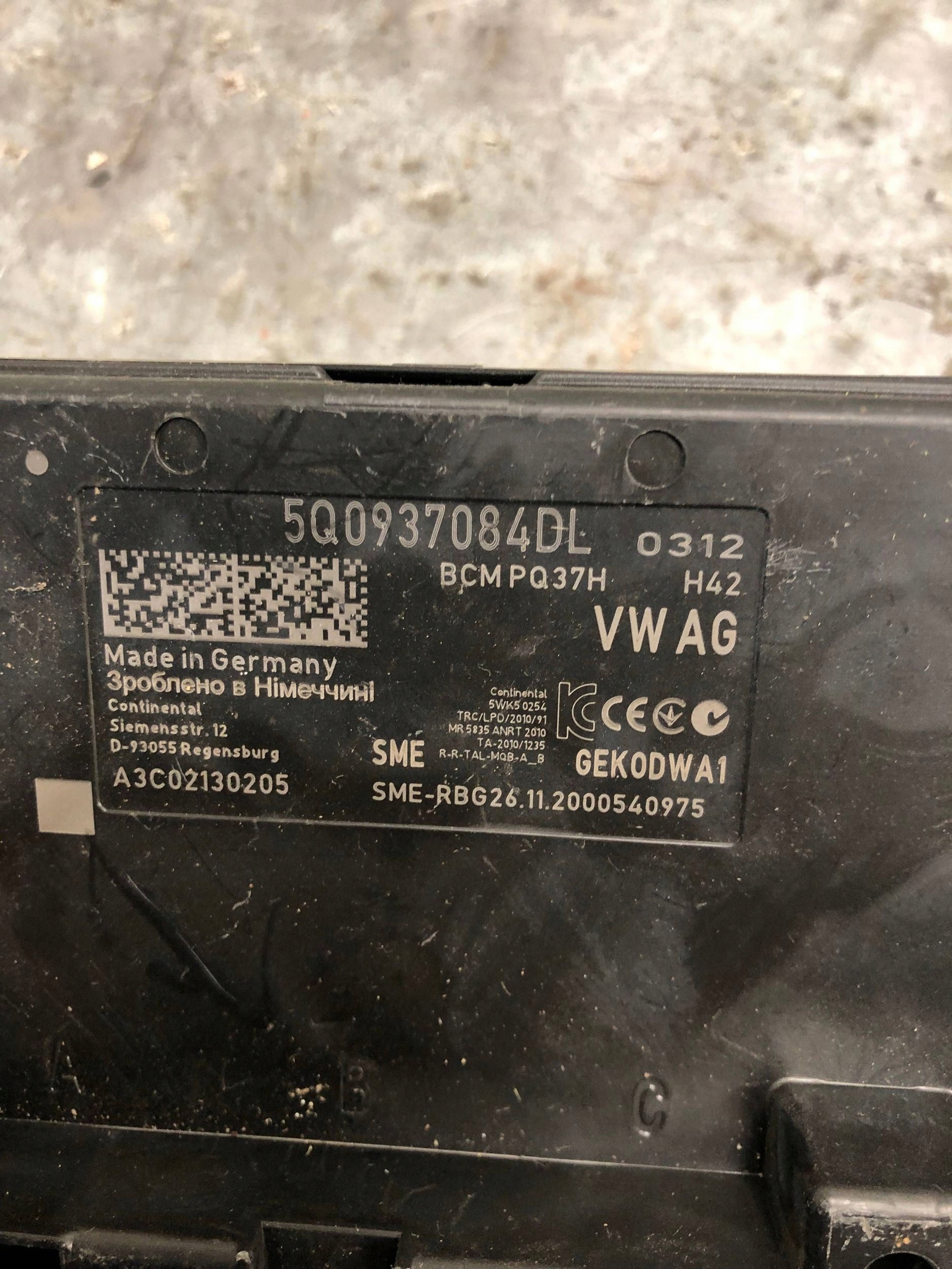 Unité commande confort VW AUDI 5Q0937084DL