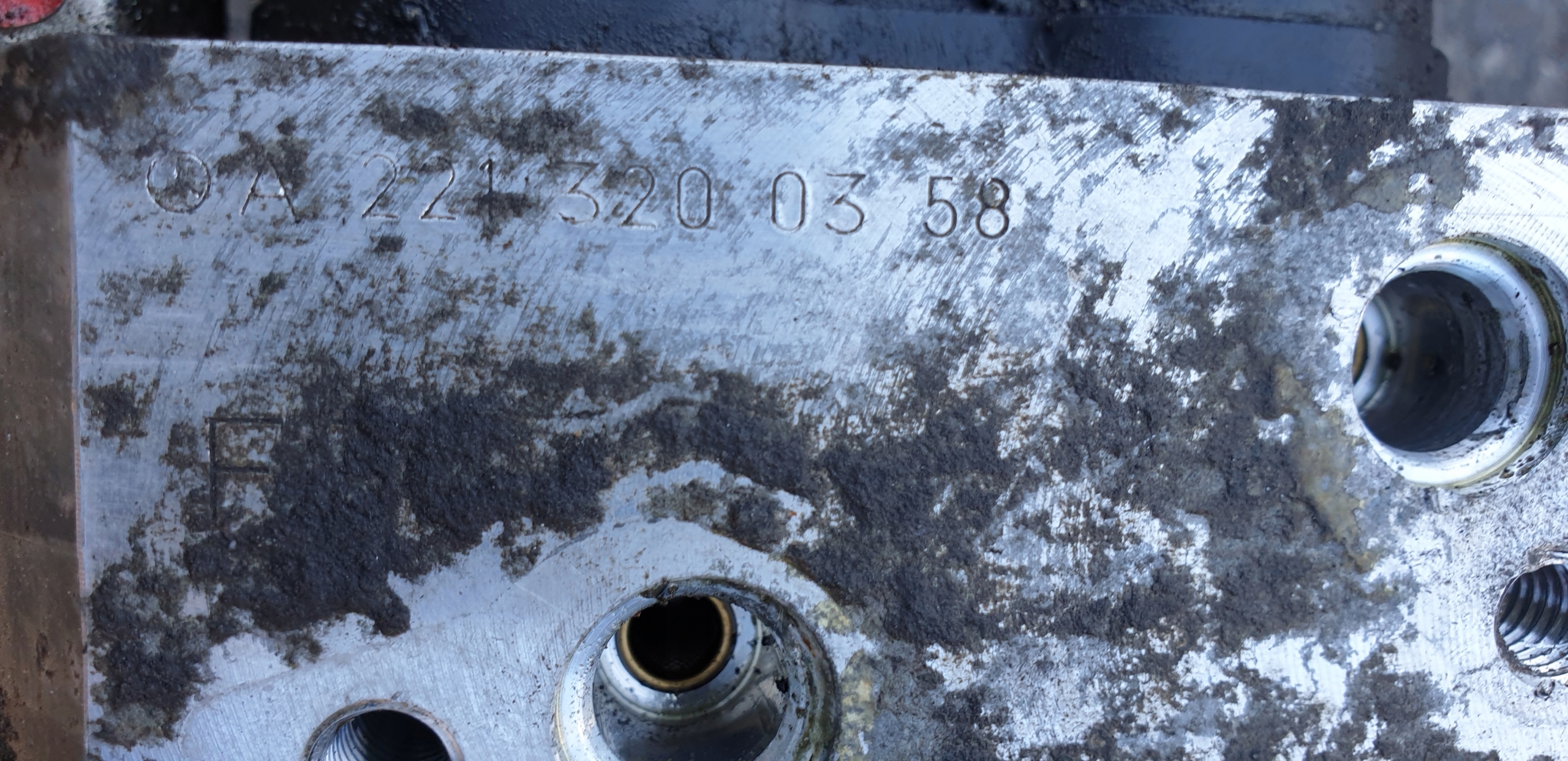 Pumpe BLOK Sensor Achsträgers OLEJOWEGO ABC MERCEDES S W221 OE