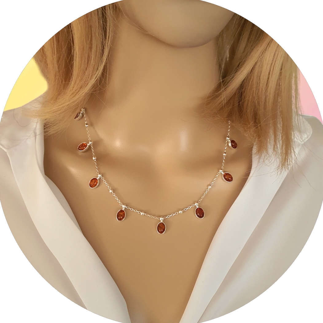 Stříbrná Kolia Na Řetízku S Koňakovými Jantary Stříbro 925