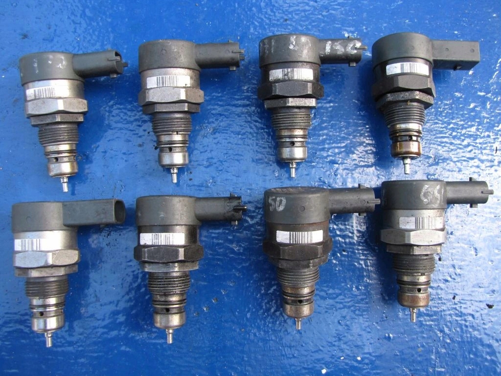 VOLVO XC60 XC70 XC90 2.4 D5 - Capteur Pression Carburant