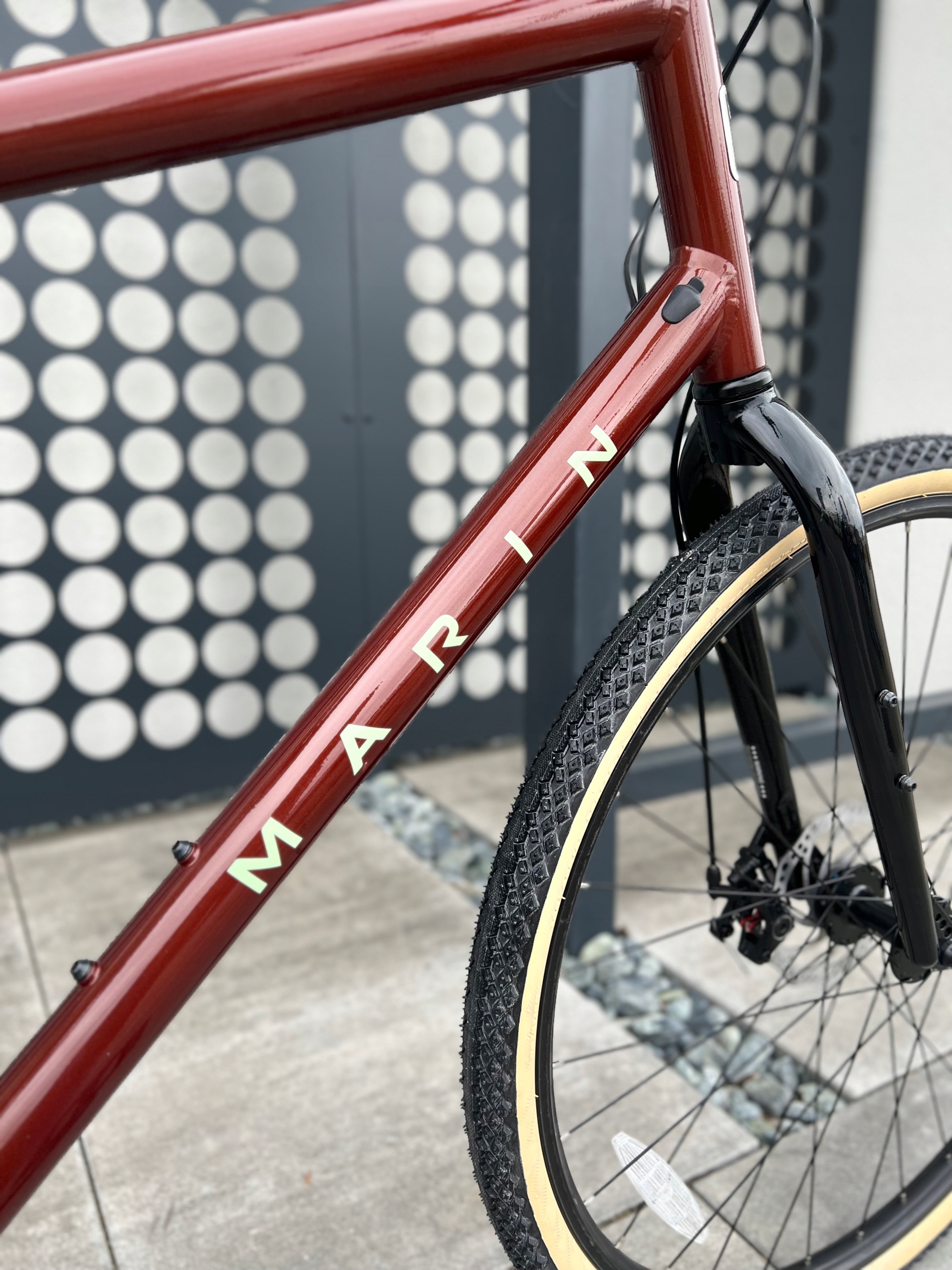 Rower Marin Kentfield 1 L 700C Kolor brązowy