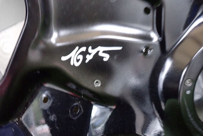 AUDI A6 C7 KOMBI 11- door left rear. rear part