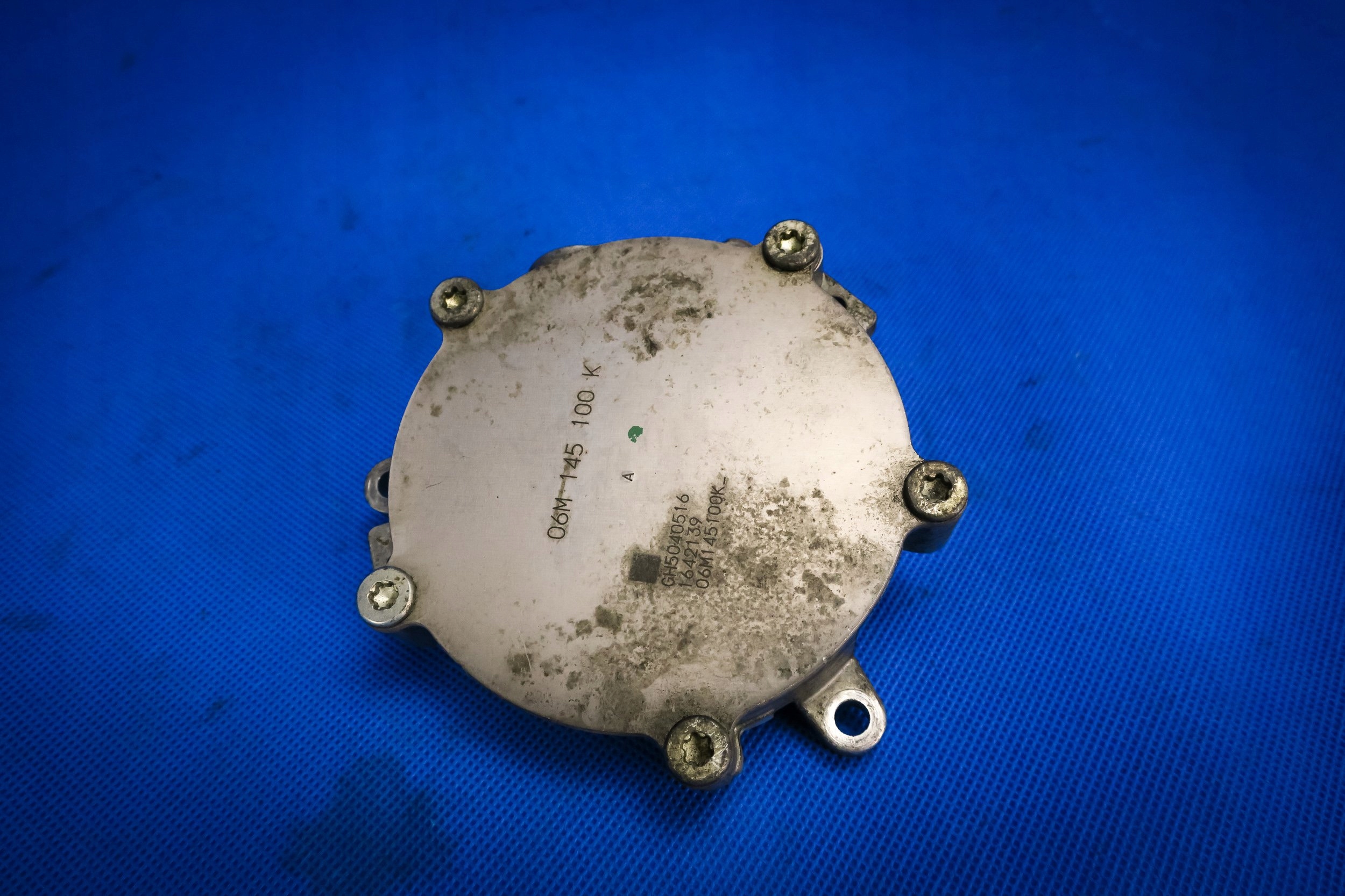 pump vacual Audi S4 S5 8W SQ5 06M145100K