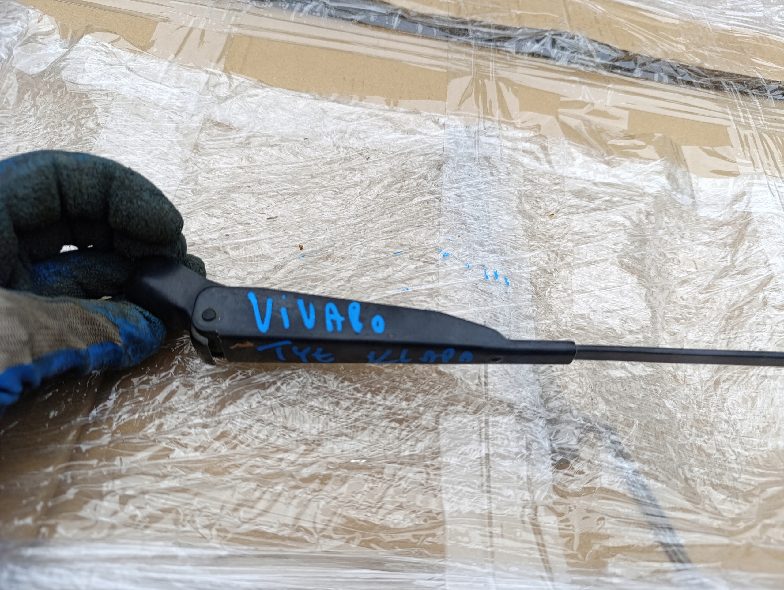 wischerarm heck heckklappe OPEL VIVARO und TRAFIC 01