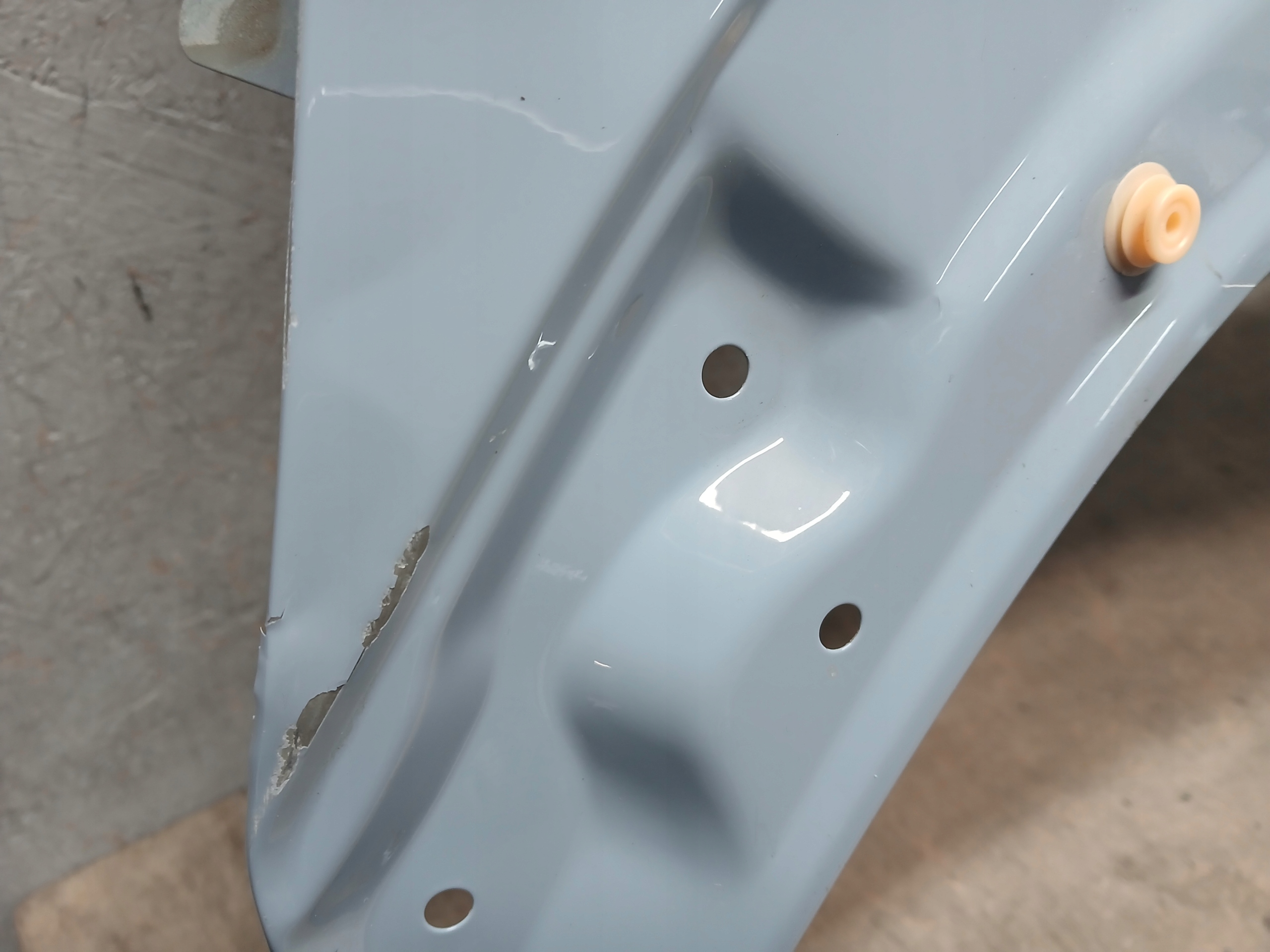 blatník predok pravý RENAULT IV 4 E-TECH E TECH