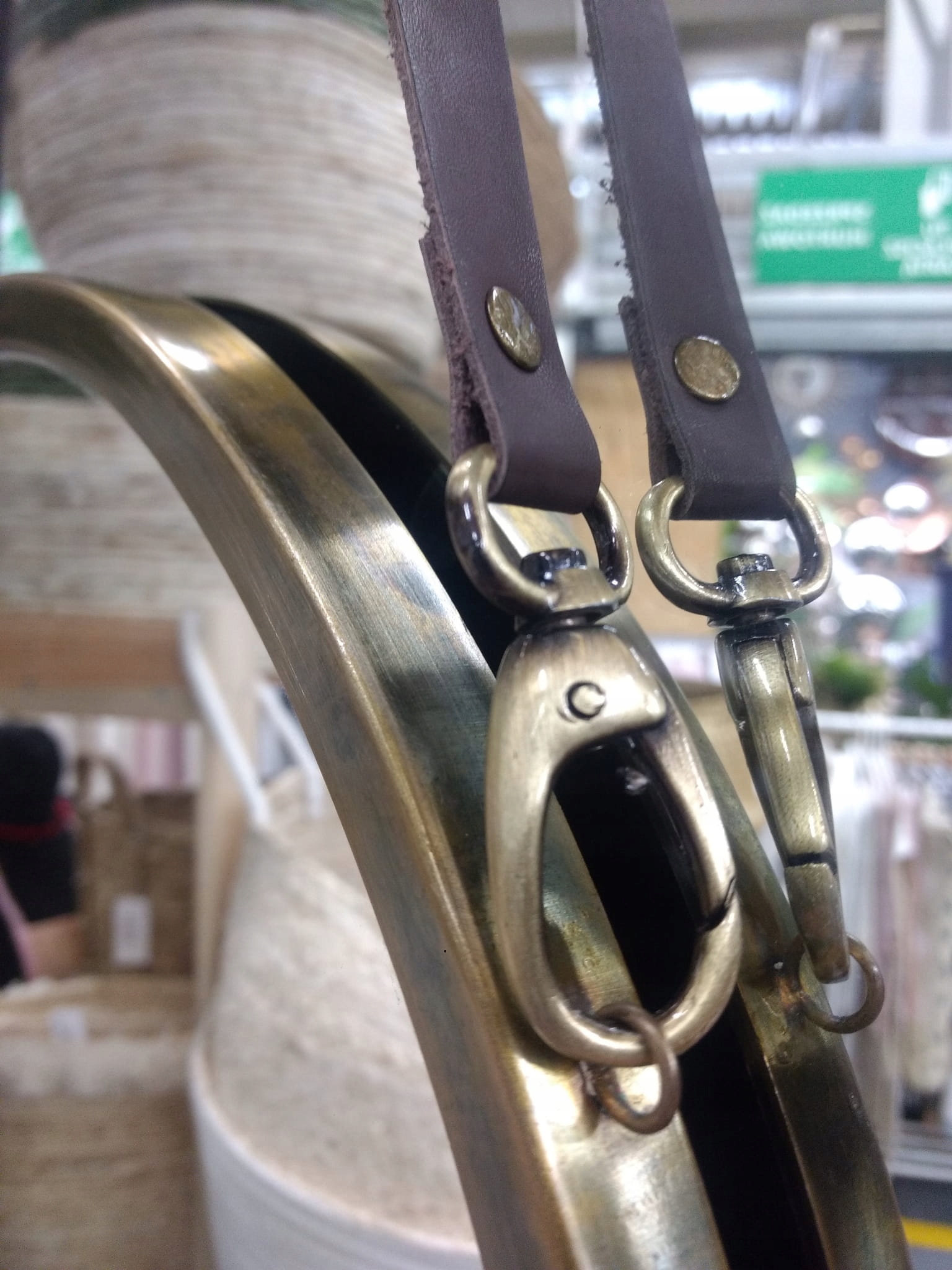 LUSTRO 42 cm wiszące stare złoto metalowe na pasku EAN (GTIN) 8719987046100