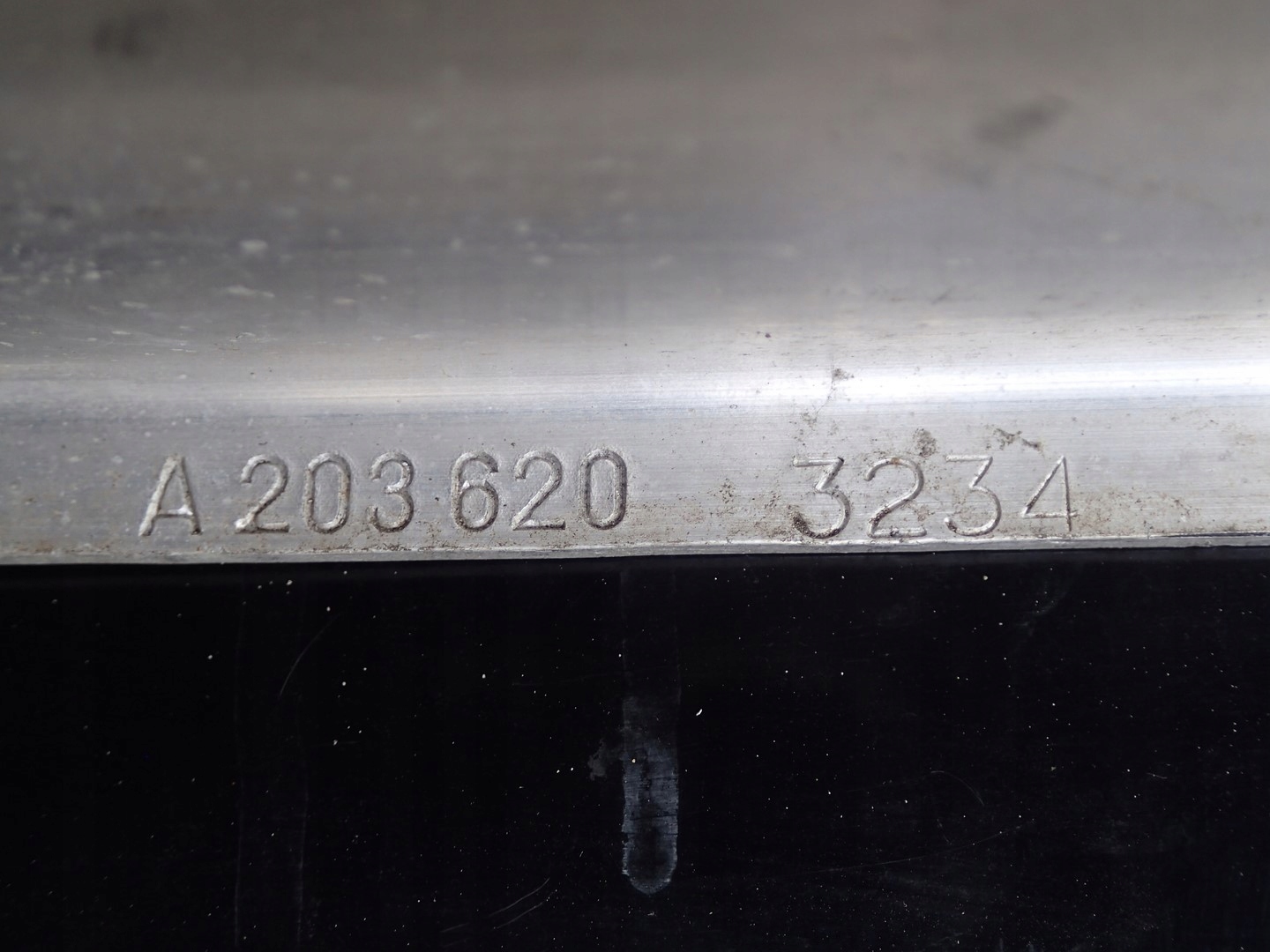 sider below bumper MERCEDES C KLASA 203 A2036203234