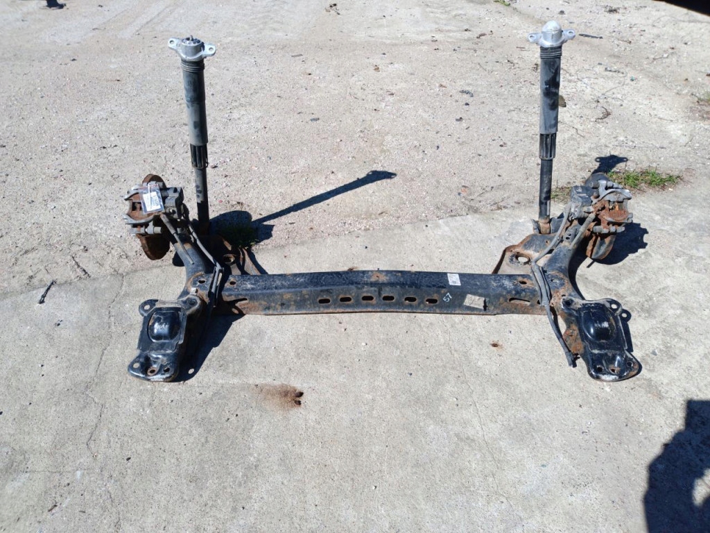 VW GOLF VII BELKA ZAWIESZENIA TYŁ KPL. Typ samochodu Samochody osobowe