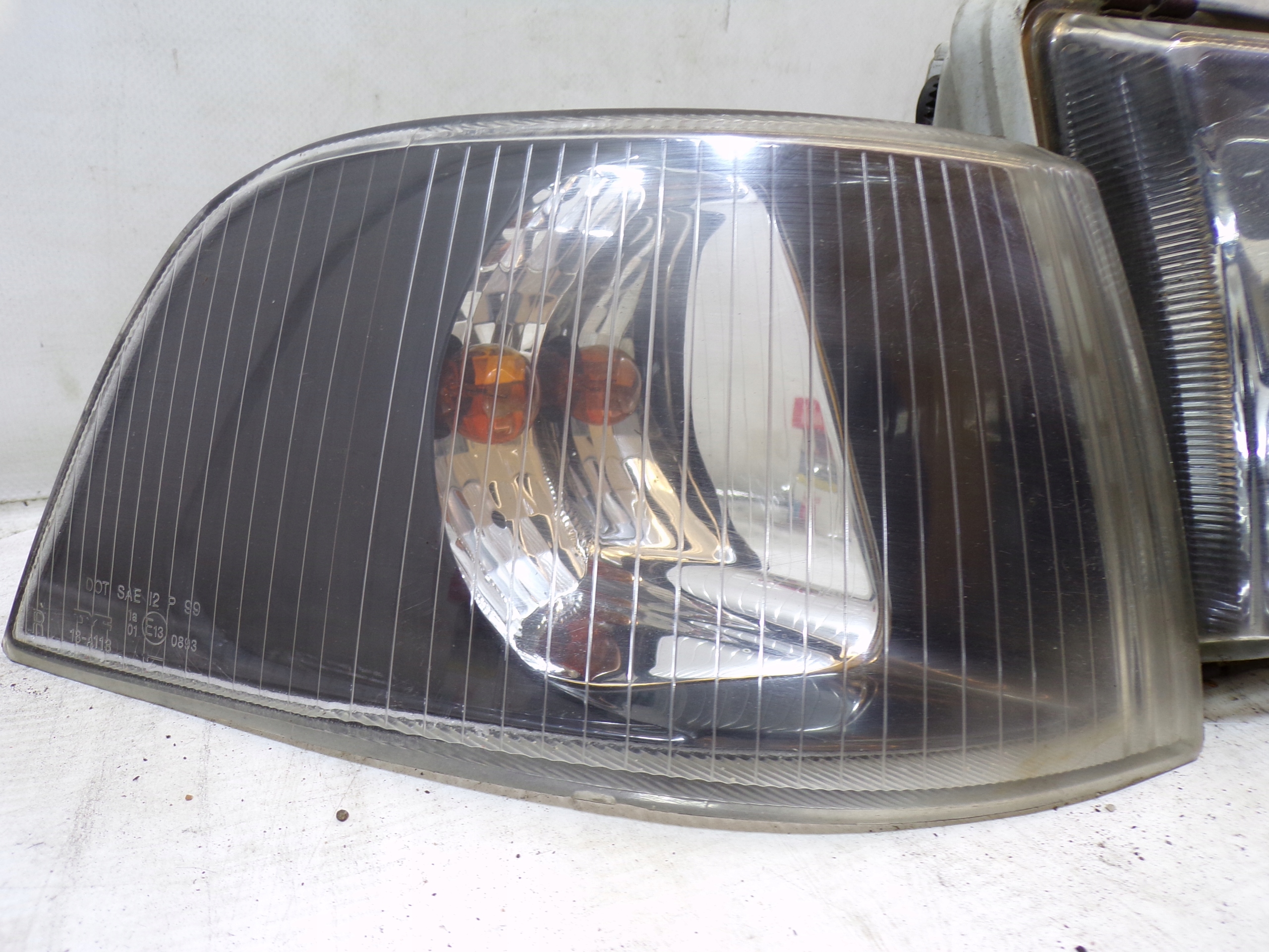 lights front front left right VOLVO V40 and GENERACJA + KIERUNKOWSKAZY (K)