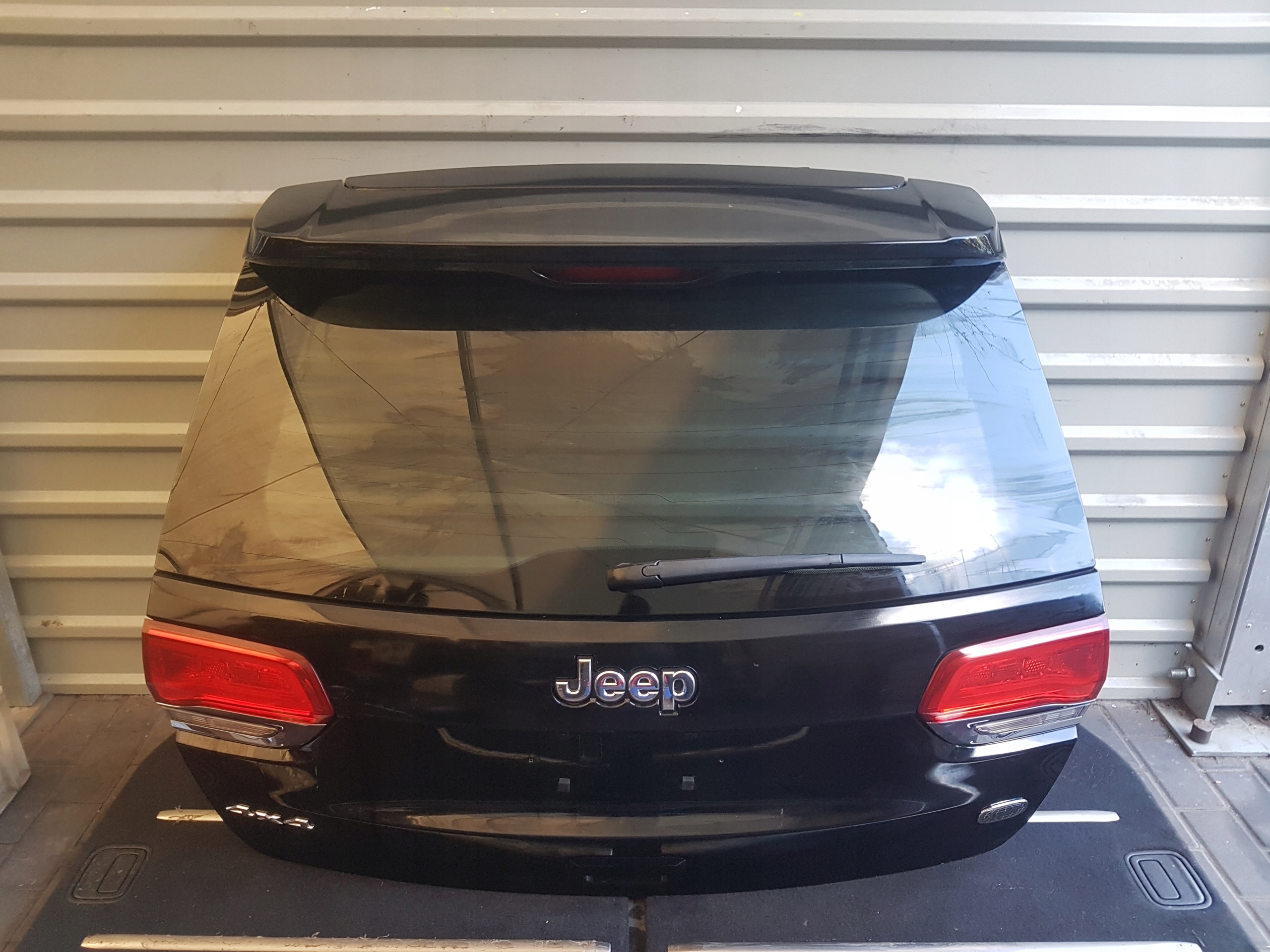 JEEP GRAND CHEROKEE WK2 14- KLAPA BAGAŻNIKA PXJ