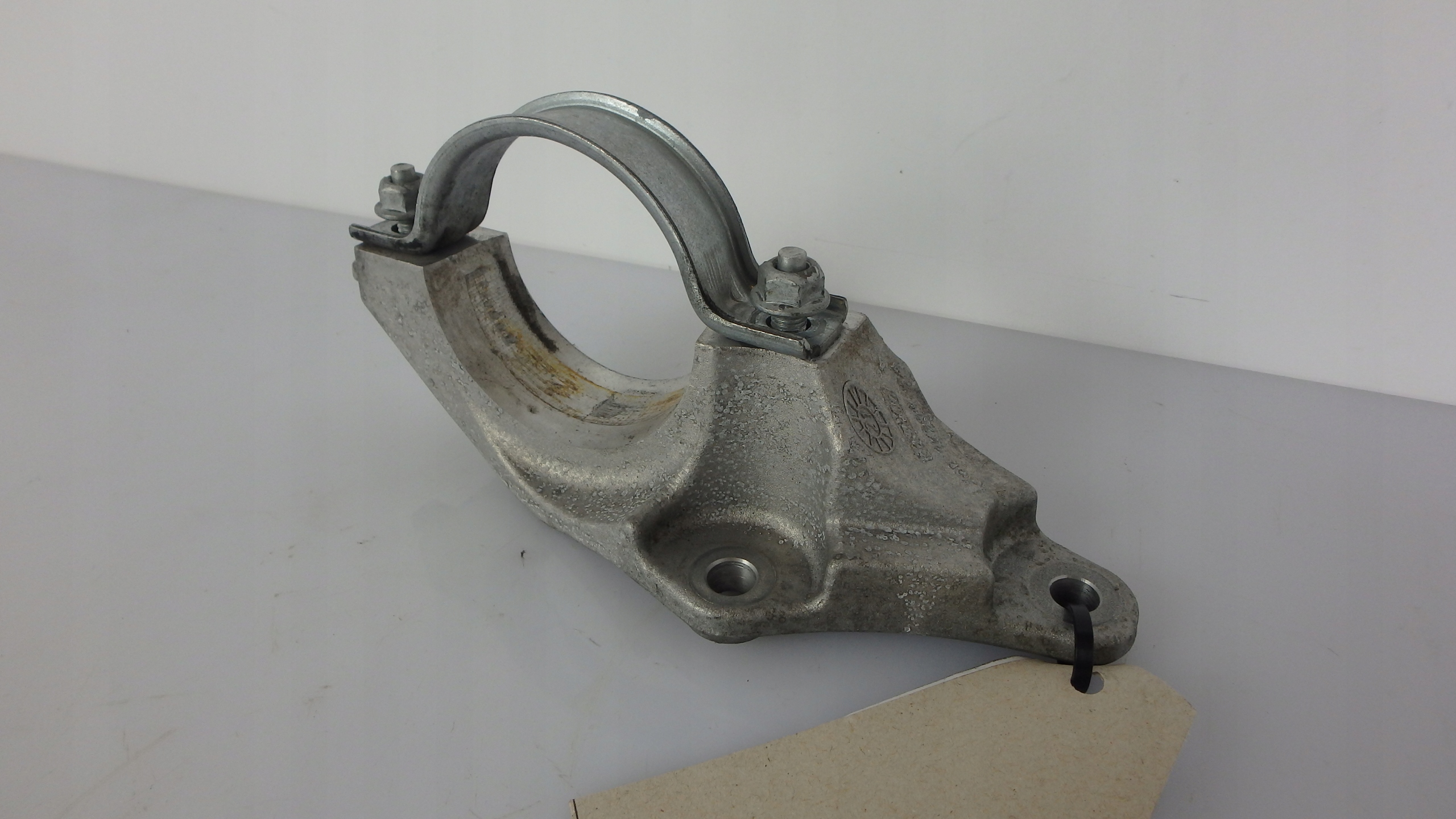 LX67-3K305-BA - Опора Півосі Ford Kuga 1.5 L MK3 20 + Escape