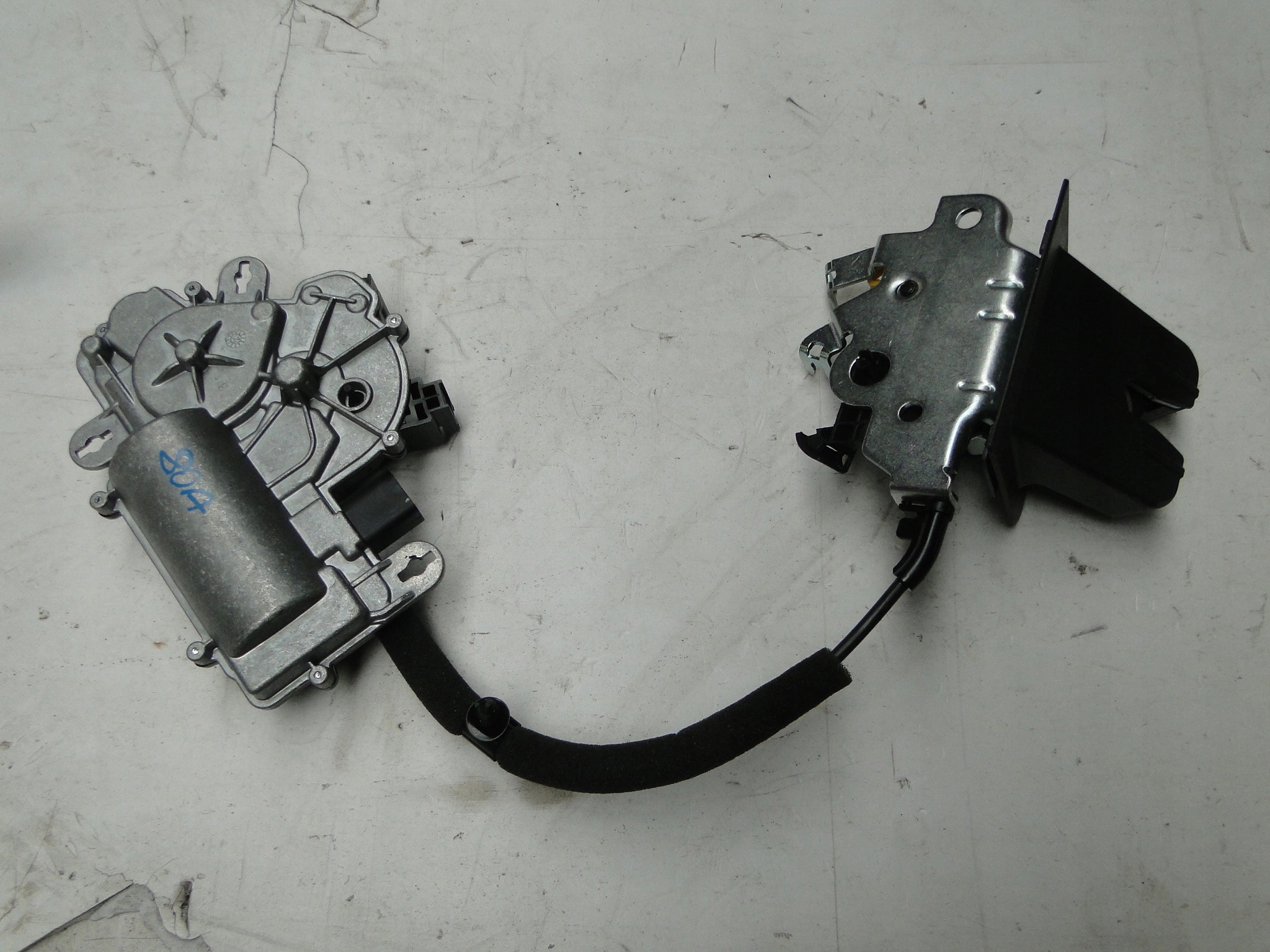 ZAMEK DOCIĄG KLAPY 3V5827887B 80A827506A AUDI Q5 LIFT ORYGINAŁ Typ samochodu Samochody osobowe