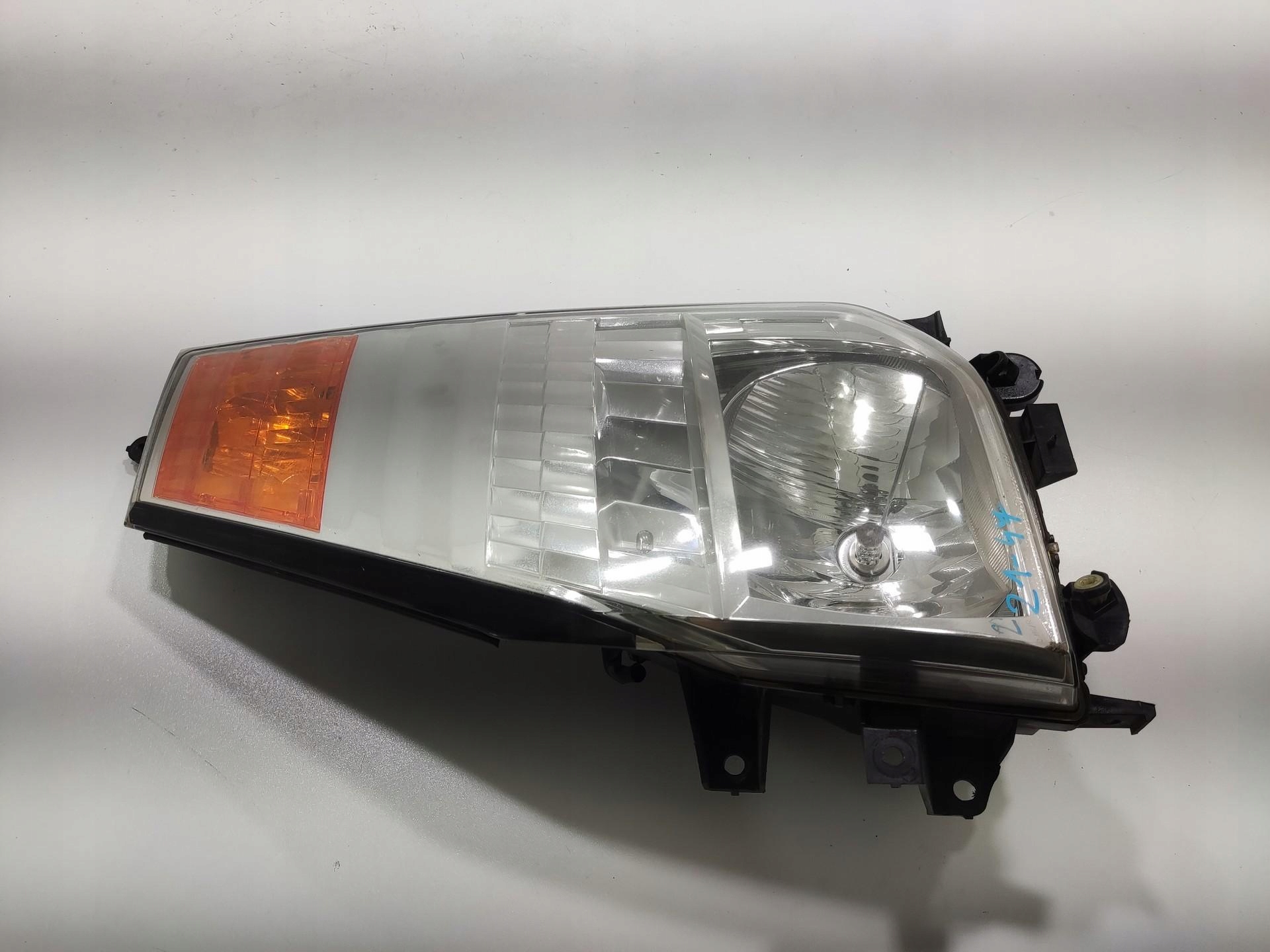light left front front NISSAN CABSTAR 2006-2014 26060-MB400 EUROPA
