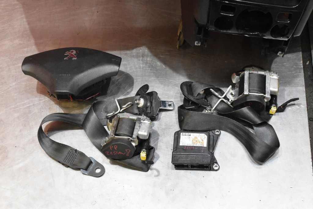 dashboard instrument panel console cockpit airbag EU PEUGEOT 308 1 and T7 11-15