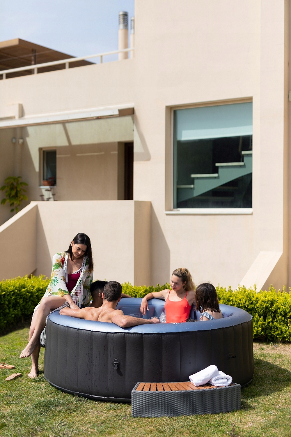 SPA OGRODOWE z HYDROMASAŻEM MSpa DMUCHANE 4os UVC Kod producenta C-BE042