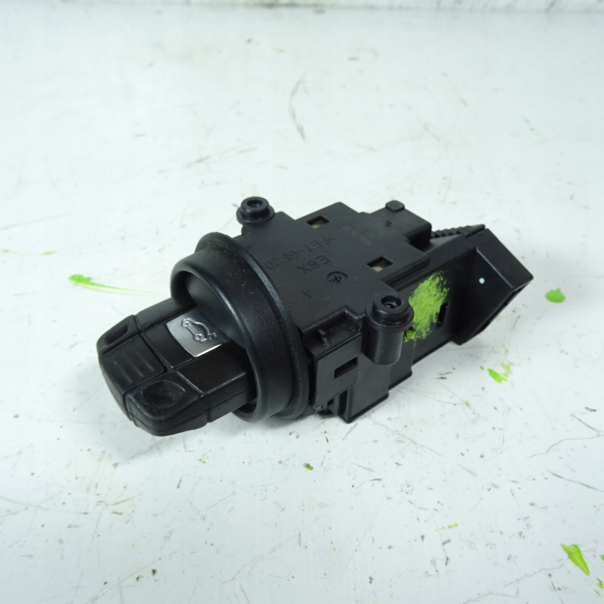 BMW SERIA 5 E60 E61 2.0i ignition 6954722