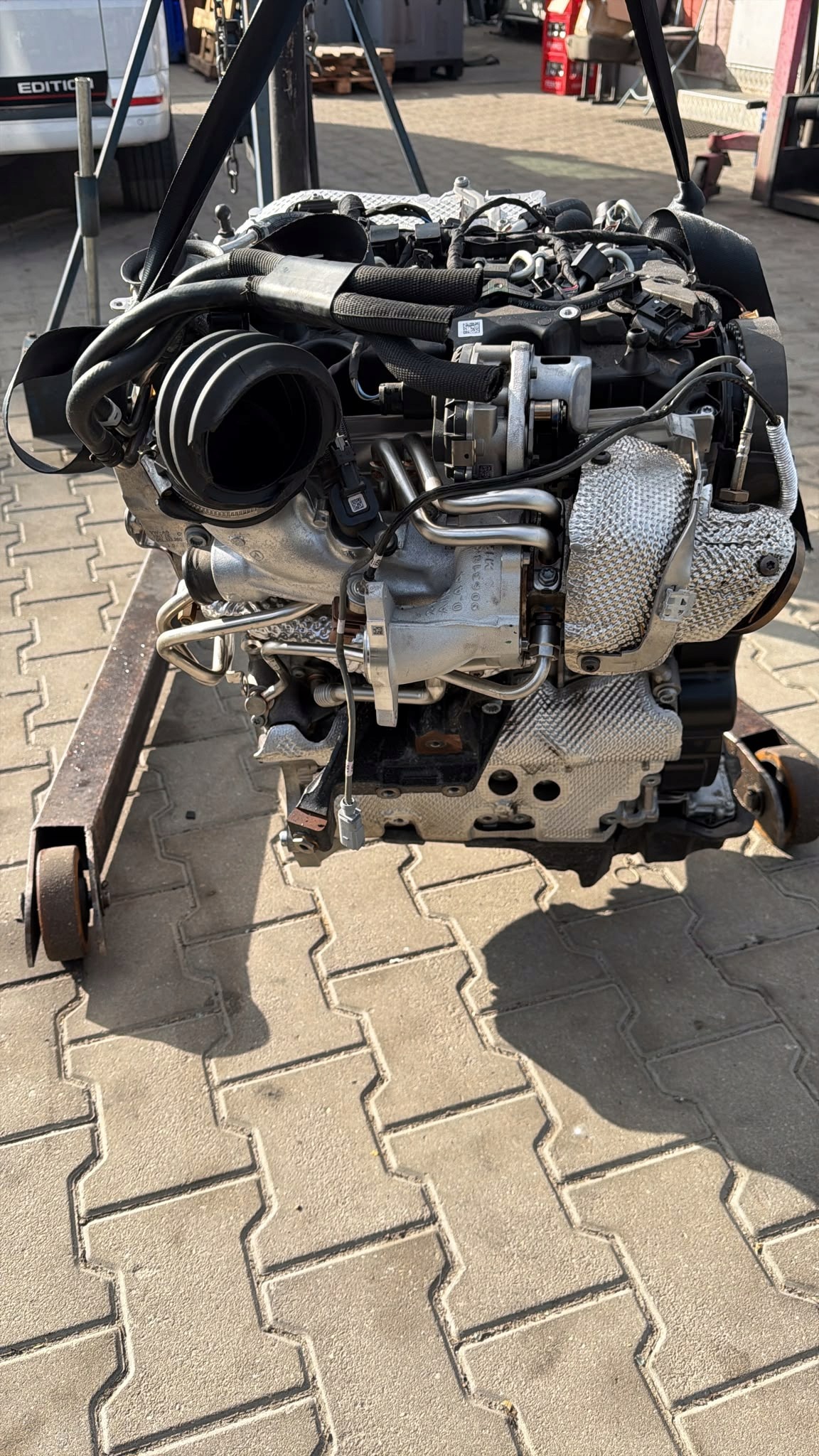 moteur complet AUDI 2,0 TDI 10TYS KM DYY