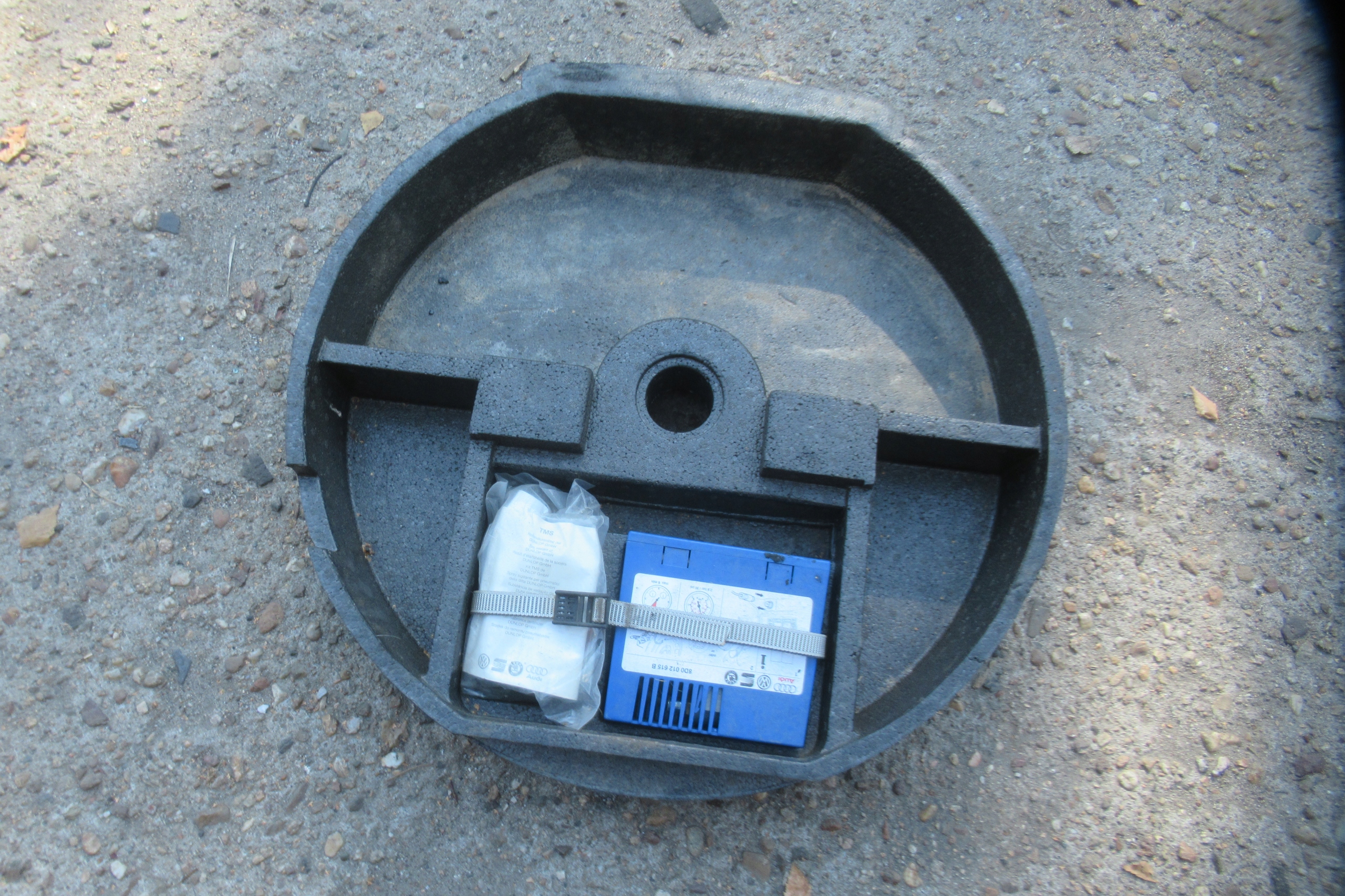 VW TOURAN 05R ZASTAW NAPRAWCZY Polystyren