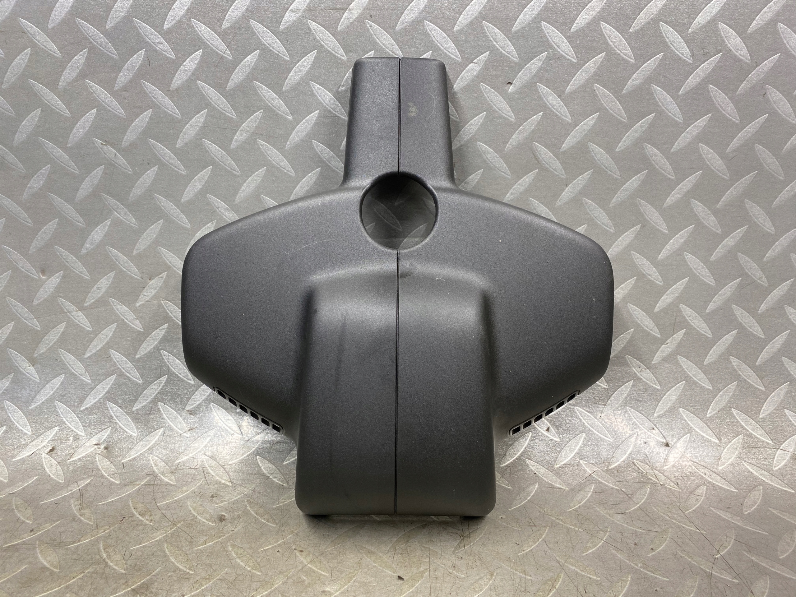 MASKOWNICA OBUDOWA LUSTERKA ŚRODKOWEGO INSIGNIA A 13307880 13307881