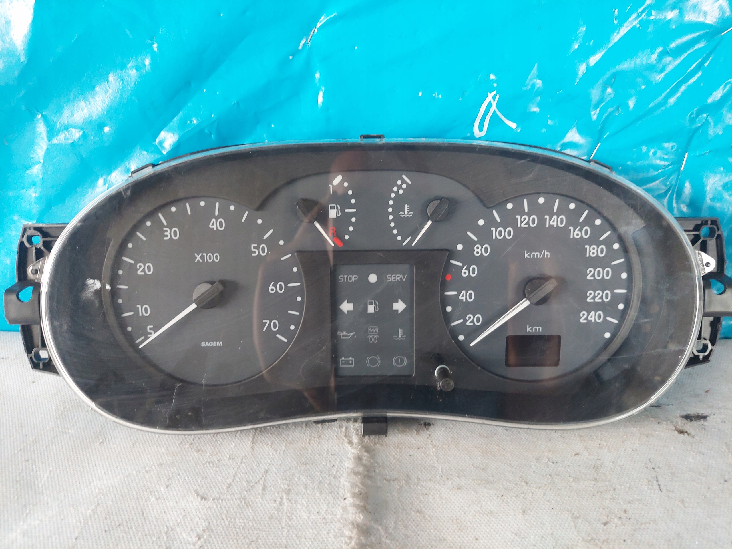 dials clock CLIO II 1.4 B P7700428508