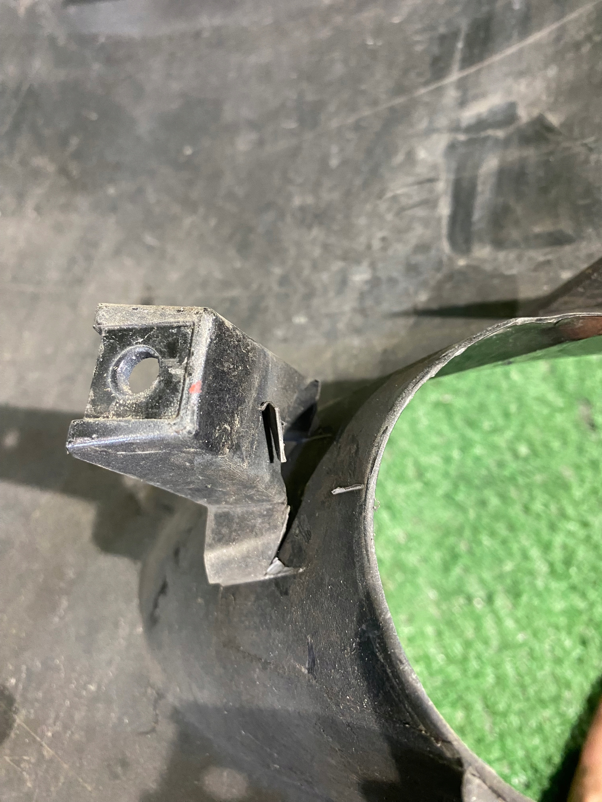 front bumper front TOYOTA AURIS and LIFT 09