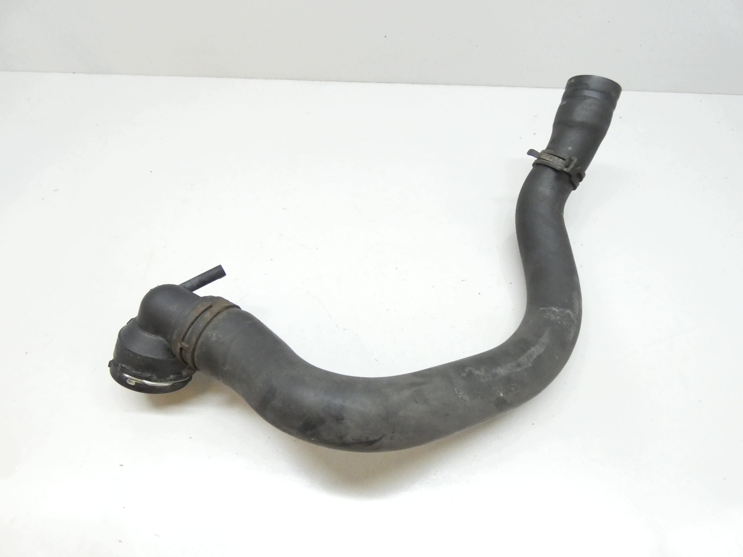 prijenos crijevo vode VW PASSAT B6 2.0 TDI BKP 05-10 3C0122101BC