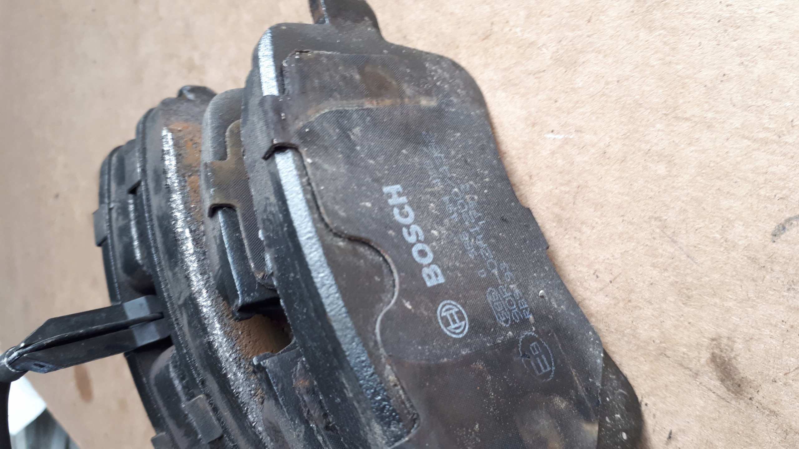 A7 4G plotýnky záď BOSCH 3.0 TDI A6 C7 A4 B8 A5