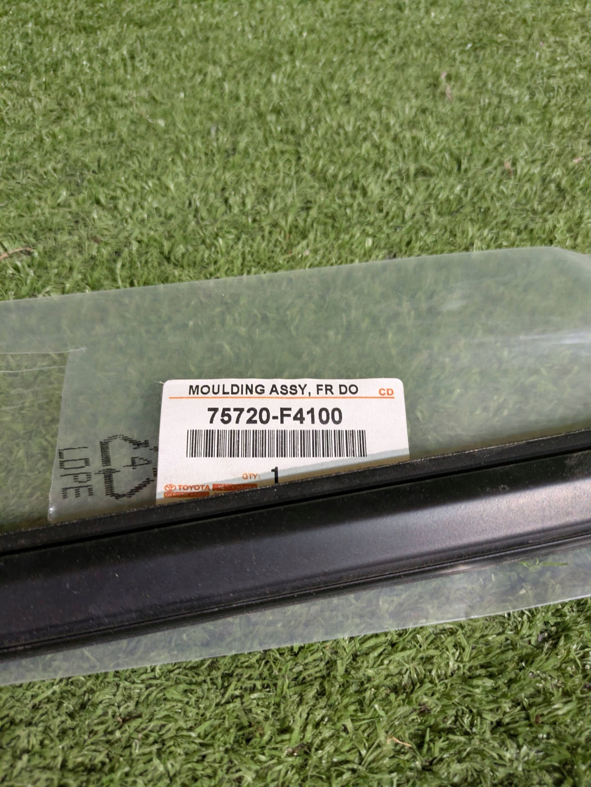 moulding dust door left front TOYOTA C-HR II
