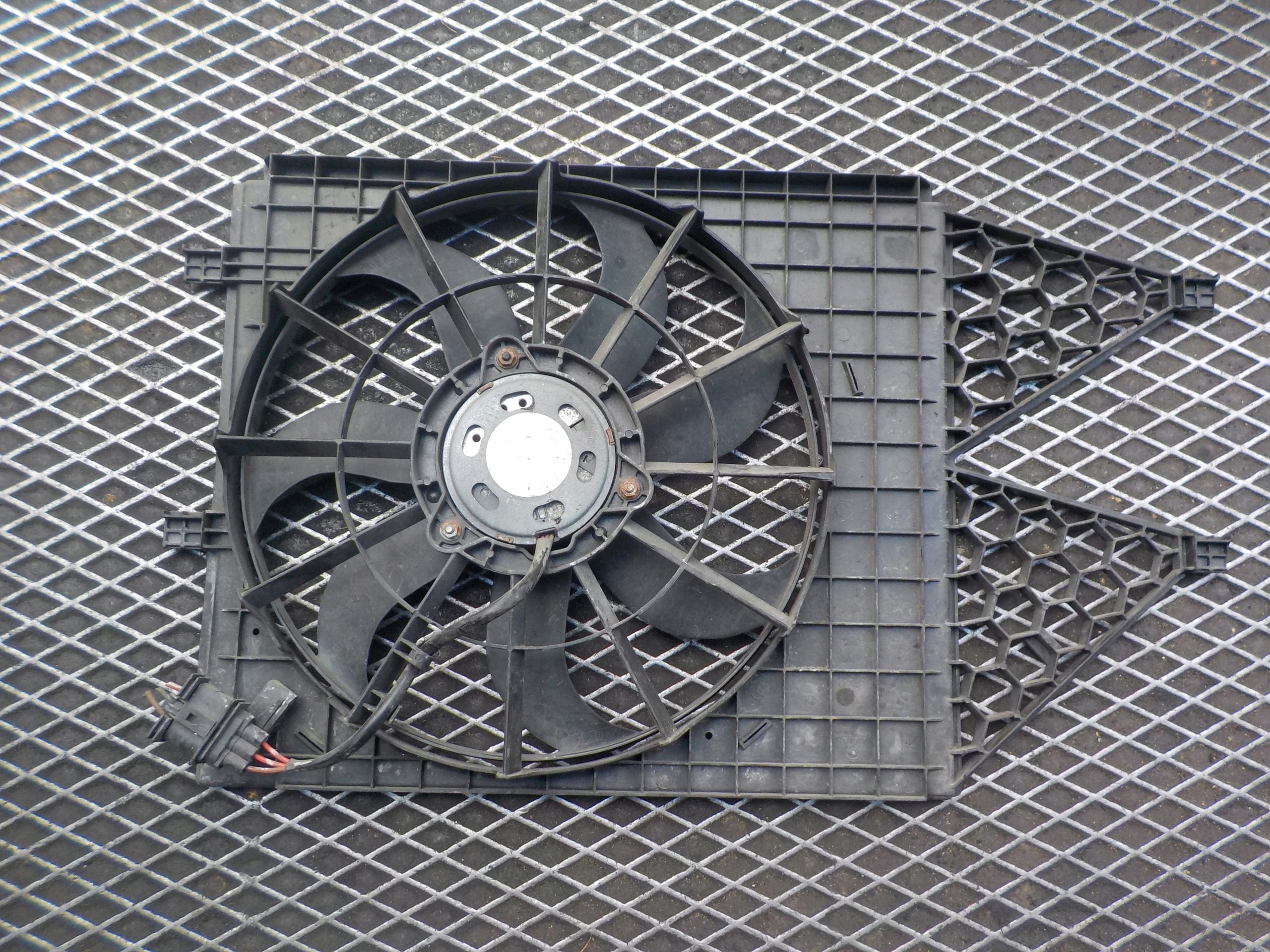 ВЕНТИЛЯТОР ОХЛАЖДЕНИЯ МОДУЛЬ РАДИАТОРА SEAT IBIZA 6R0121207A