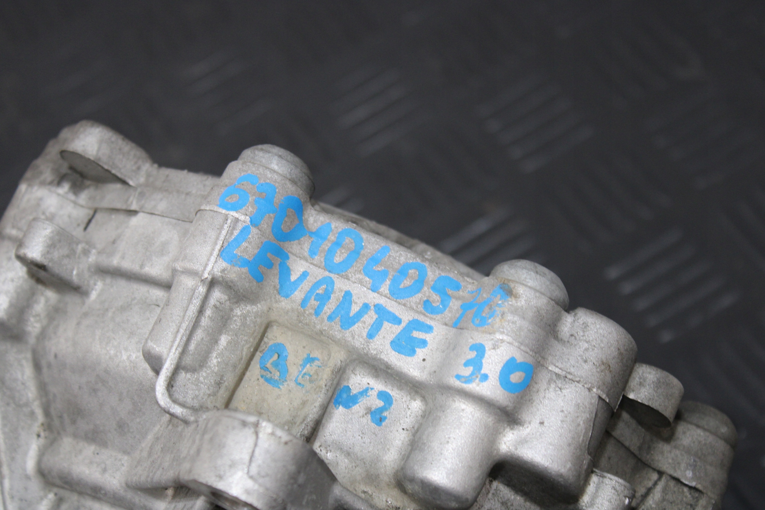 differential diff front front MASERATI LEVANTE M161 6701040570